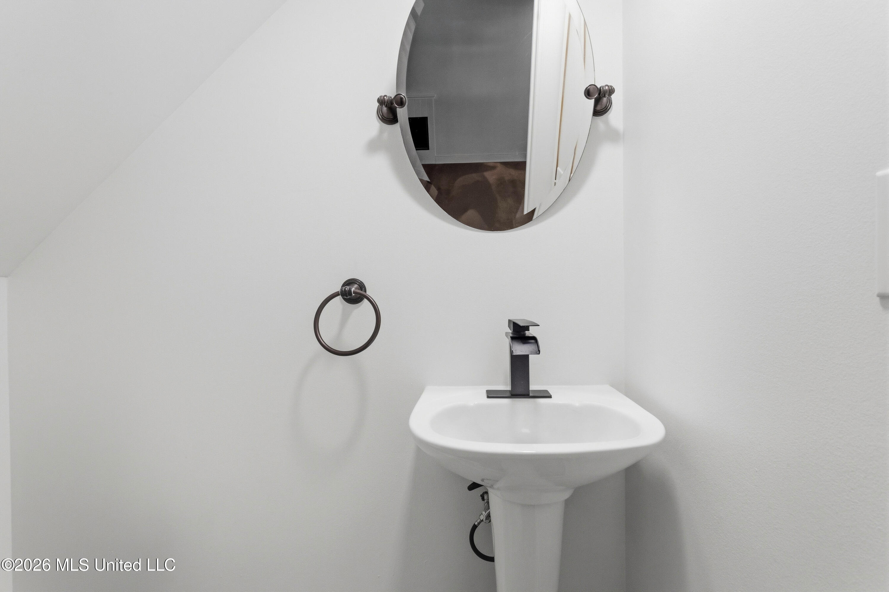 3 Hearthstone Manor Property Photo 42