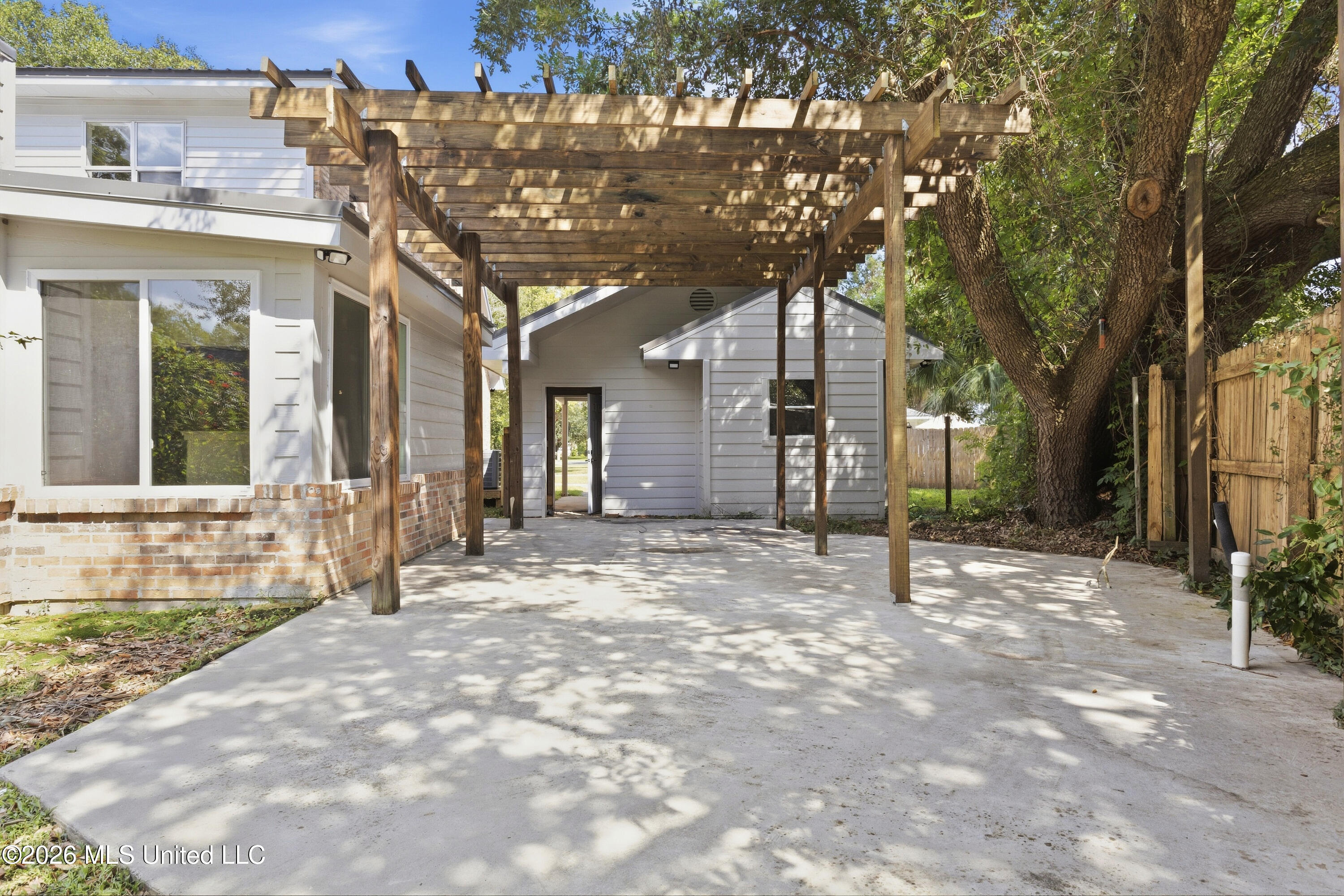 3 Hearthstone Manor Property Photo 46