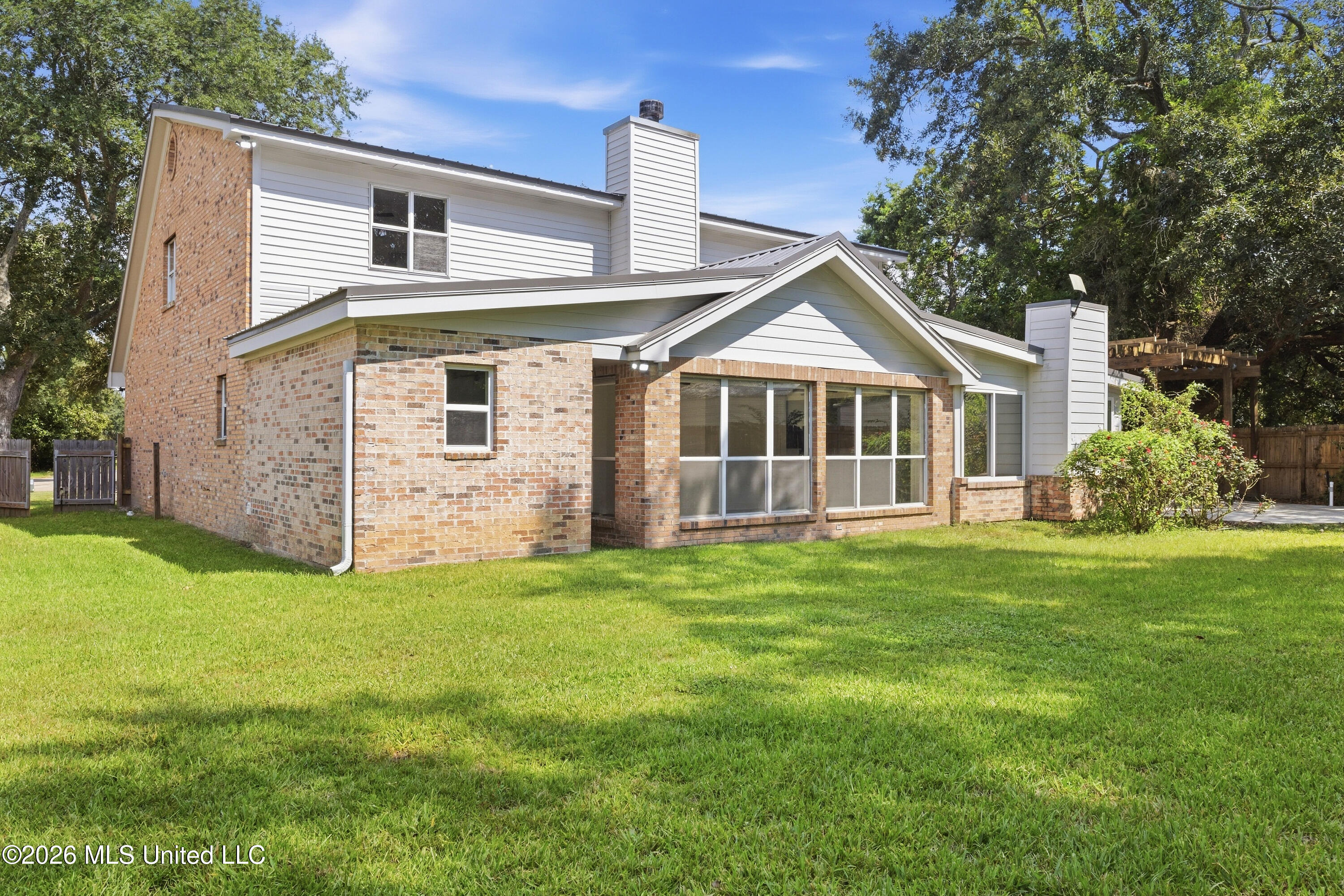 3 Hearthstone Manor Property Photo 49