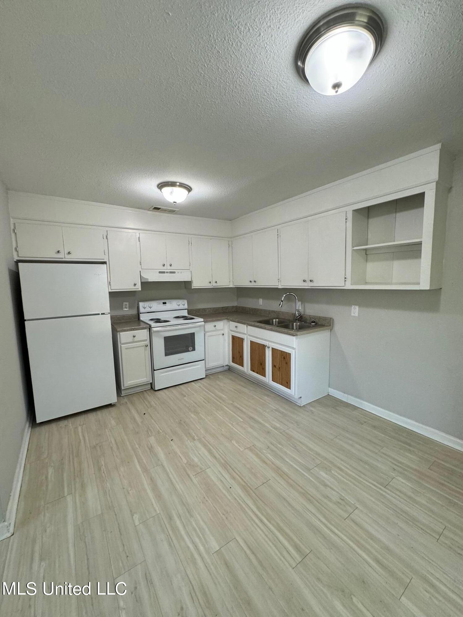 239-241 Lawrence Road Property Photo 5