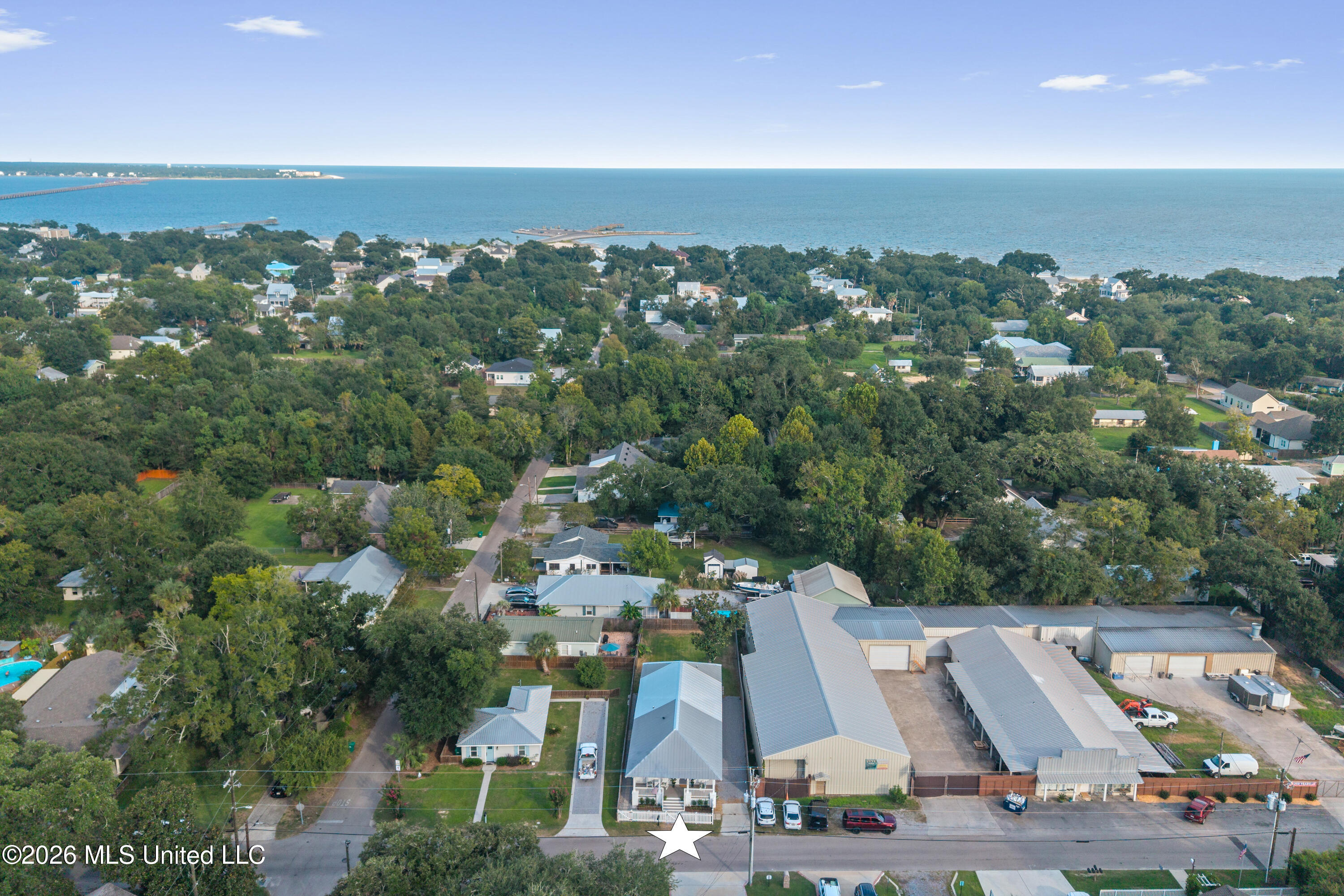 305 Third Street Property Photo 2