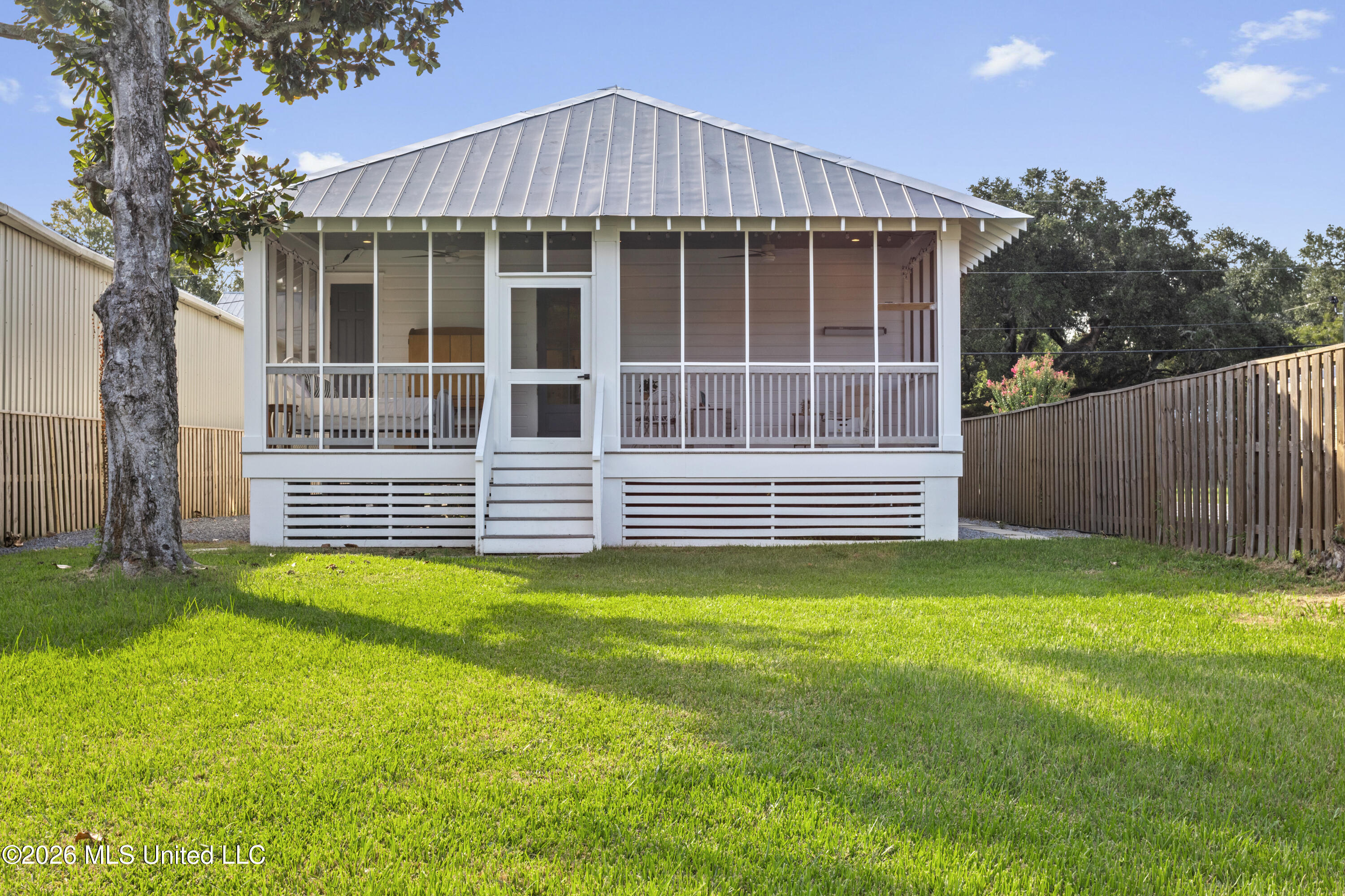 305 Third Street Property Photo 53