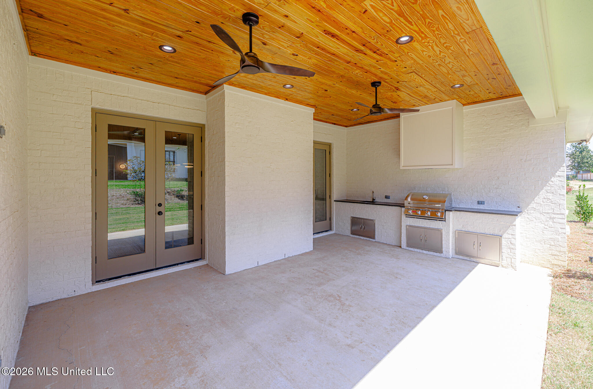 222 Welchshire Drive Property Photo 9