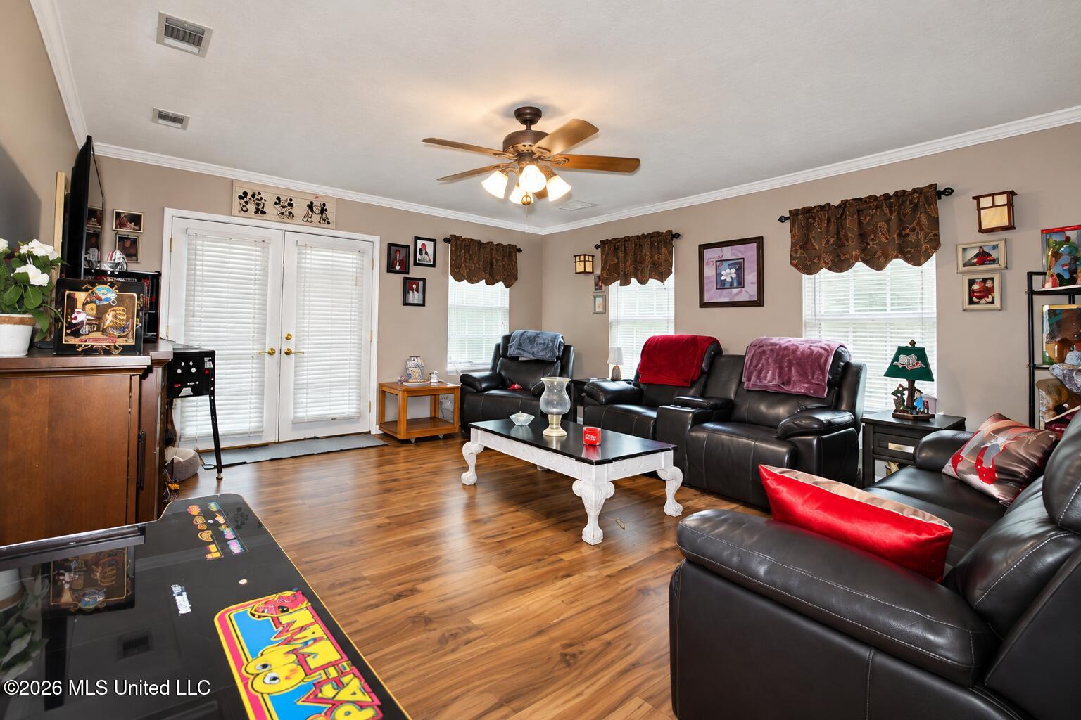 1323 Jonathan Road Property Photo 3