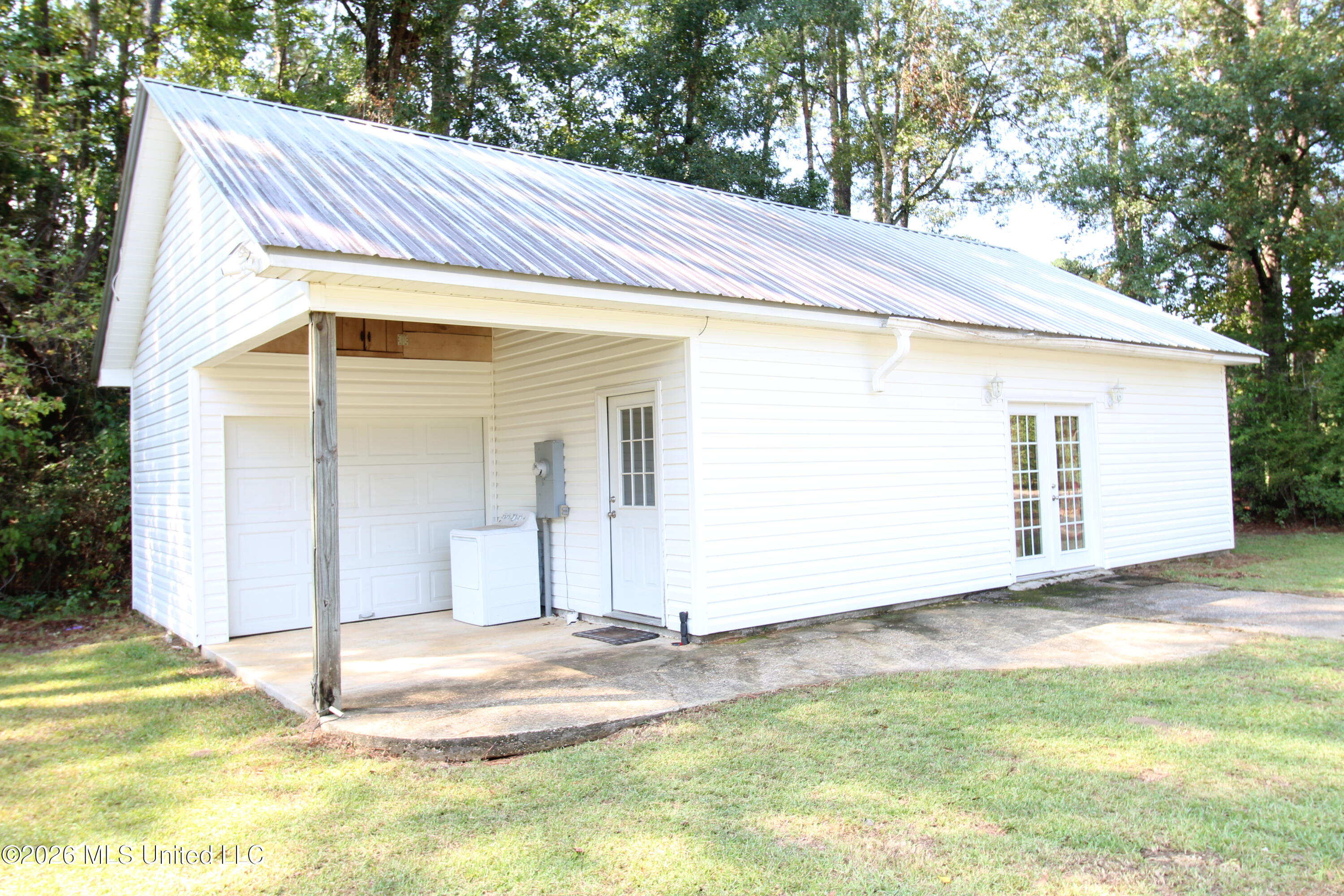1323 Jonathan Road Property Photo 15