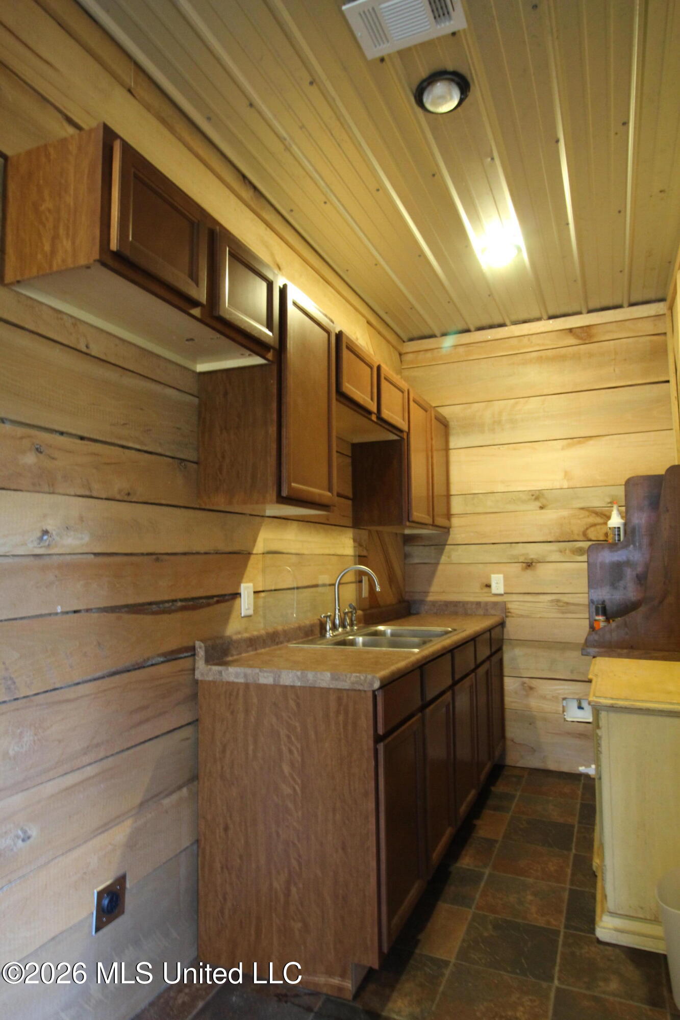 1323 Jonathan Road Property Photo 23