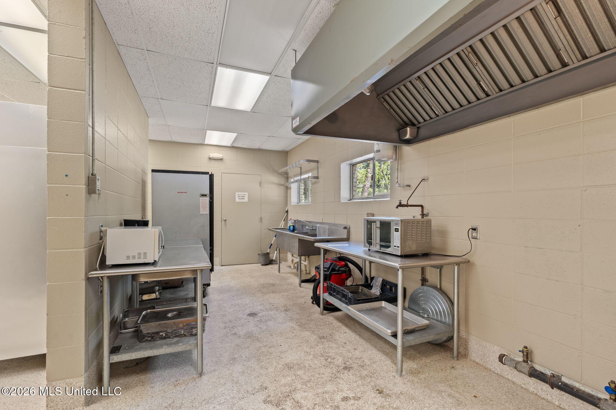54 Venue Drive Property Photo 40