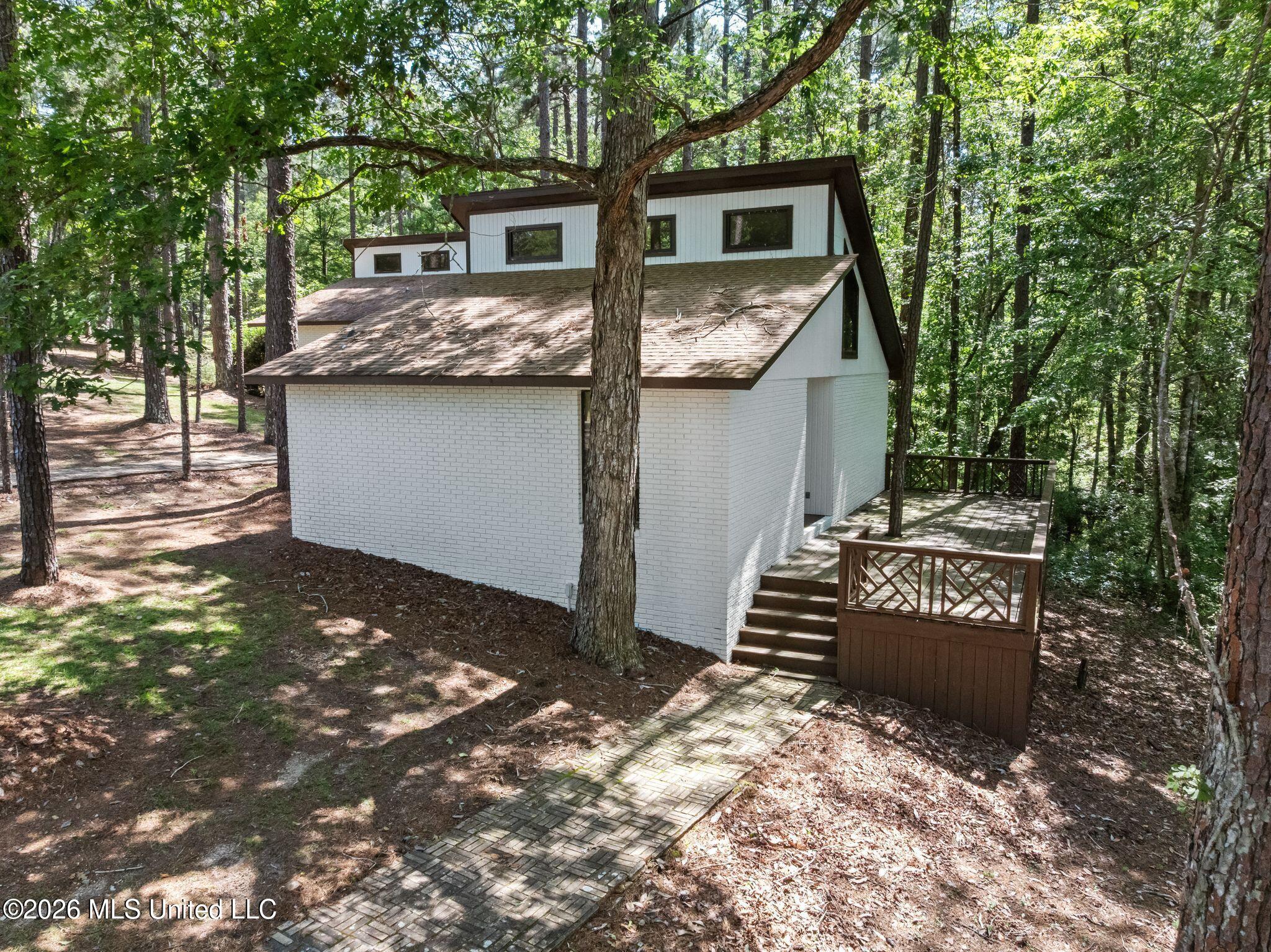 54 Venue Drive Property Photo 44