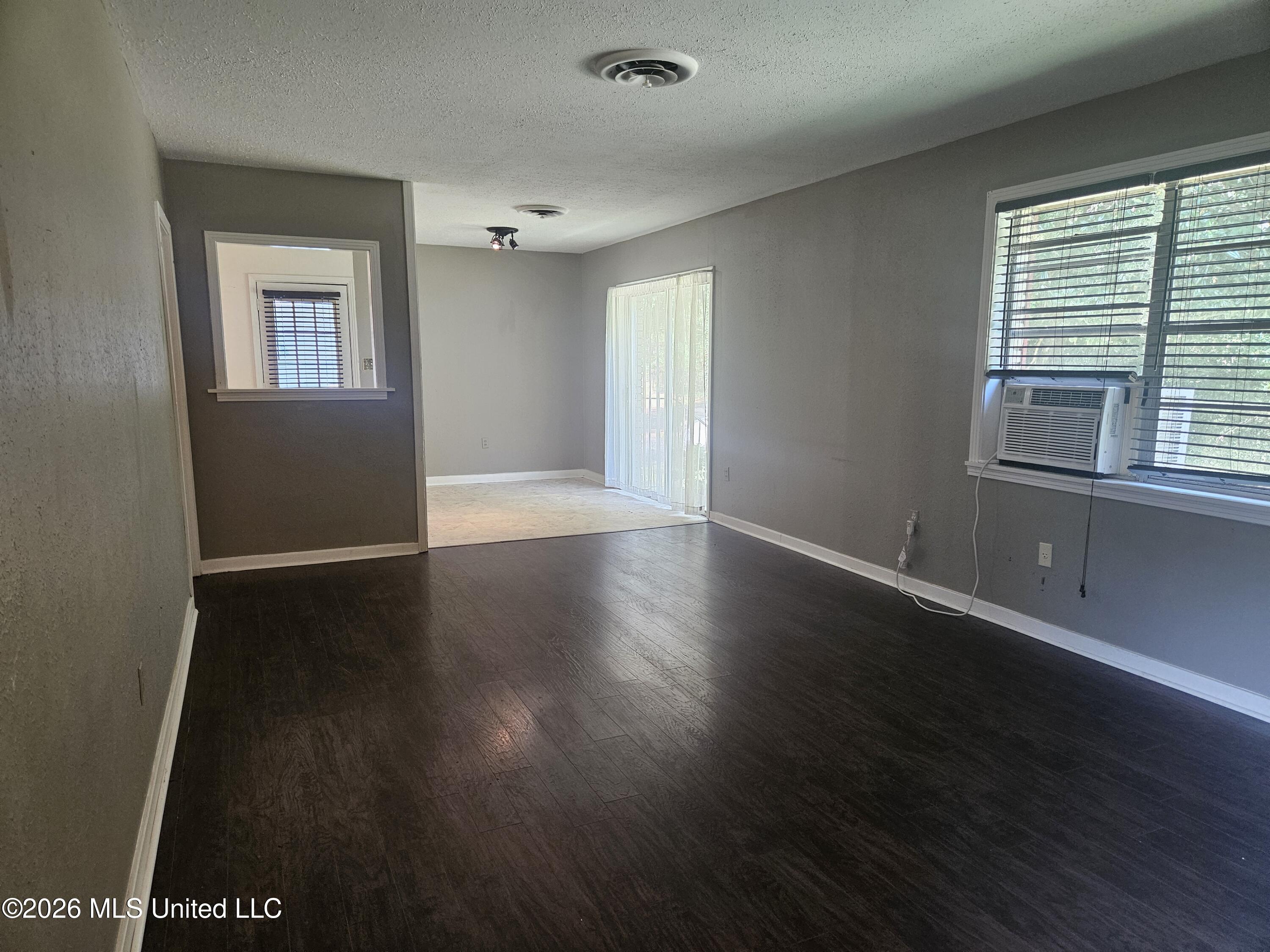 9 Woodside Court Property Photo 2