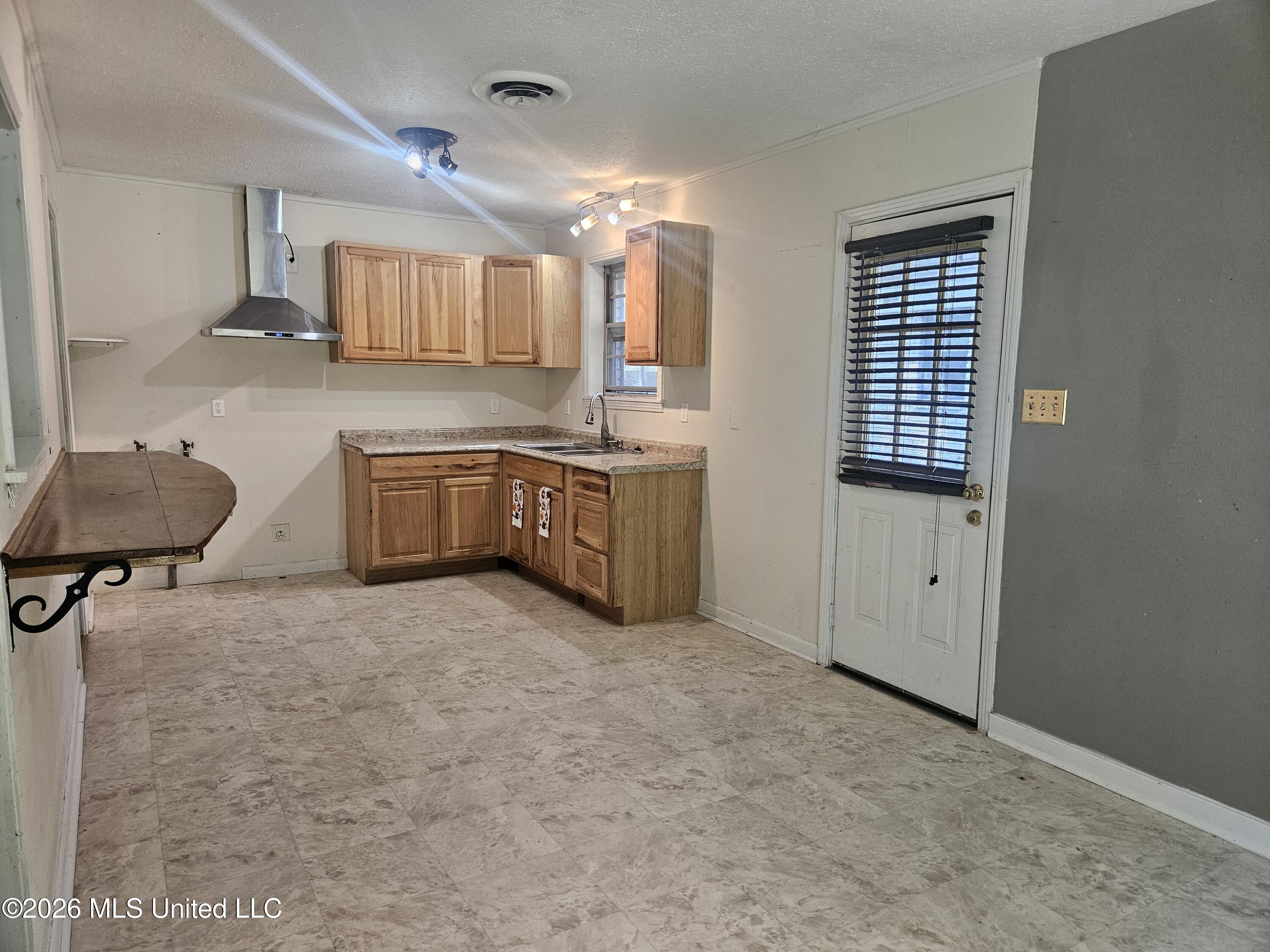9 Woodside Court Property Photo 5