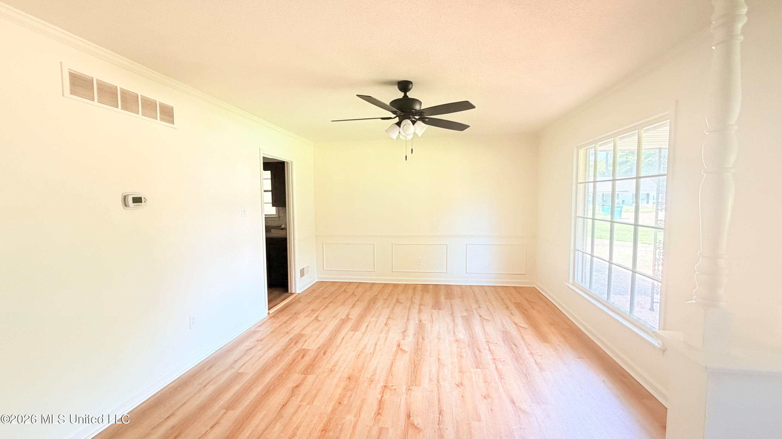 827 Dinwiddie Cove Property Photo 2