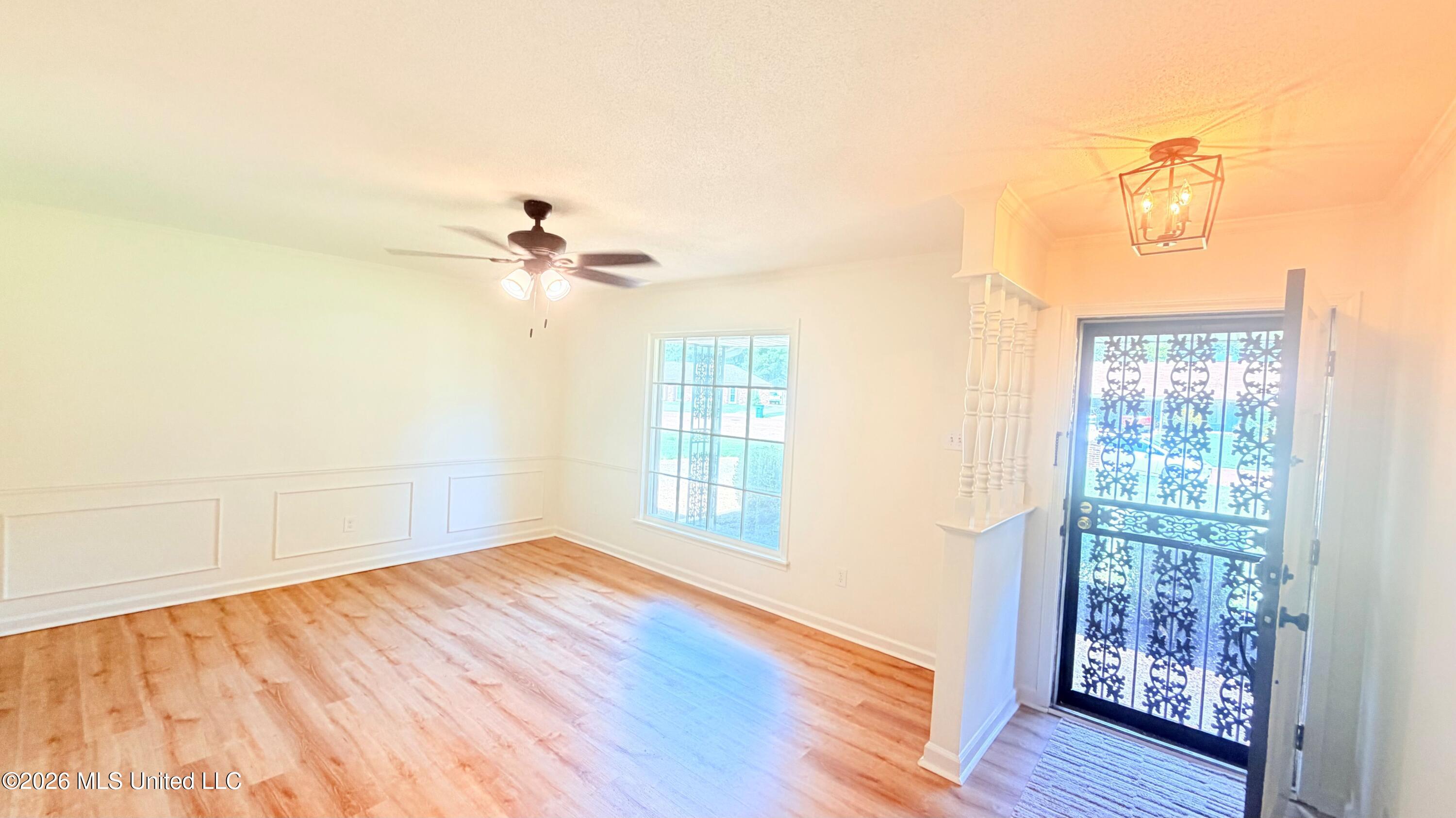 827 Dinwiddie Cove Property Photo 3