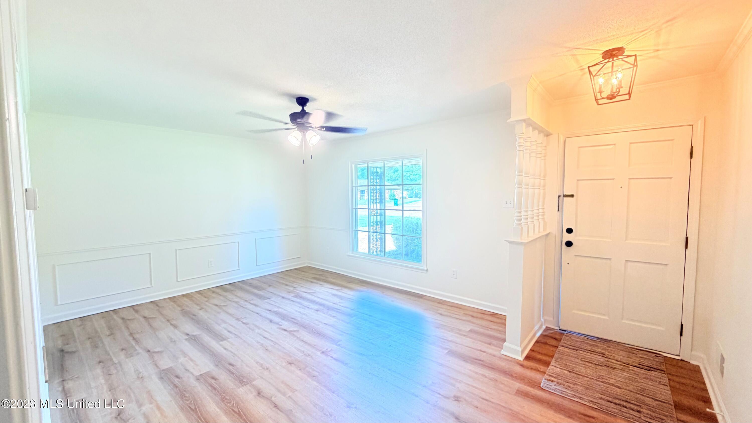 827 Dinwiddie Cove Property Photo 4