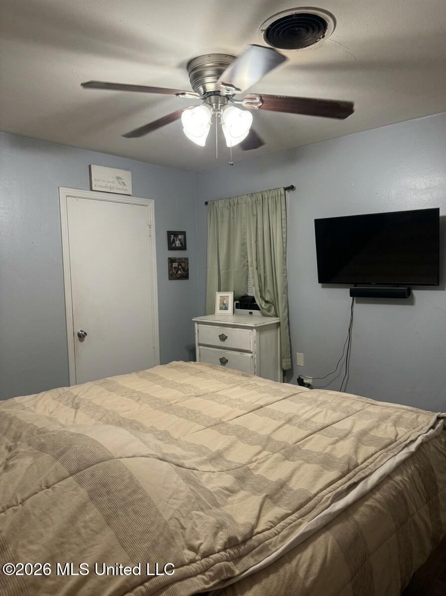 2038 Eleanor Avenue Property Photo 17