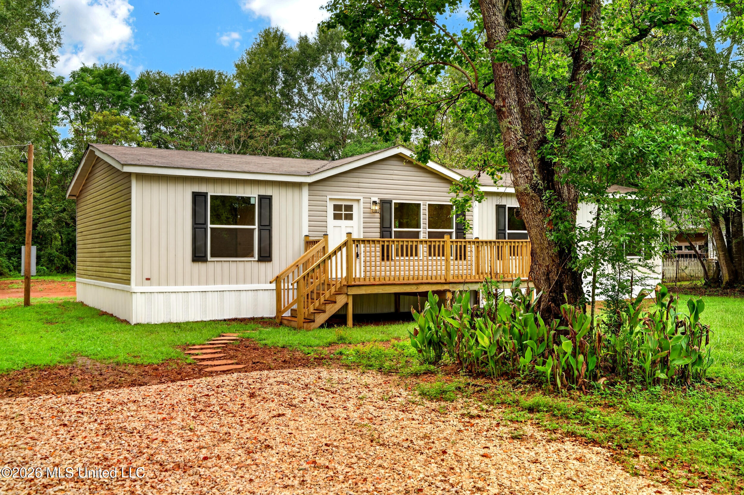 9 Reese Road Property Photo 1
