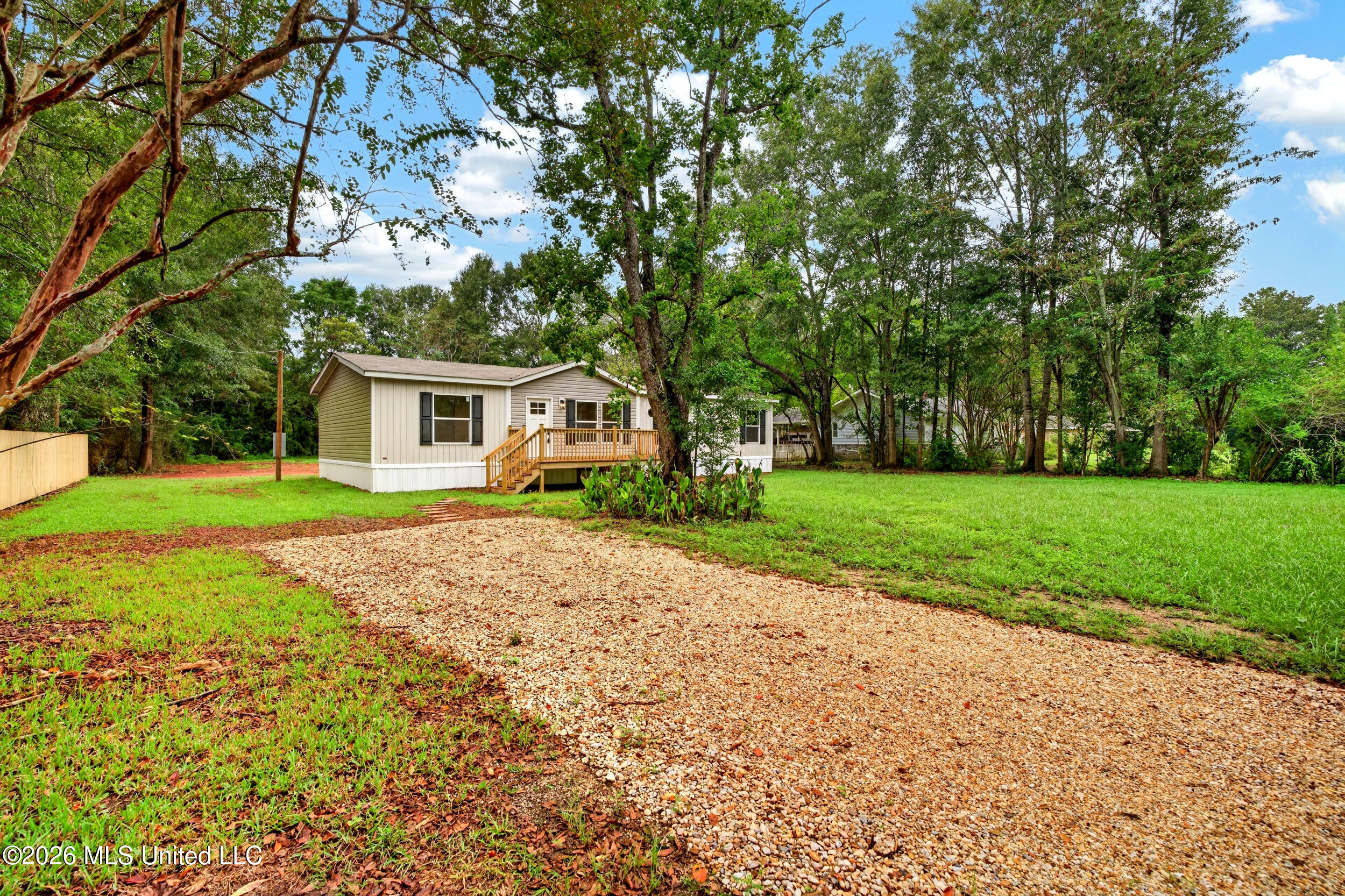 9 Reese Road Property Photo 5