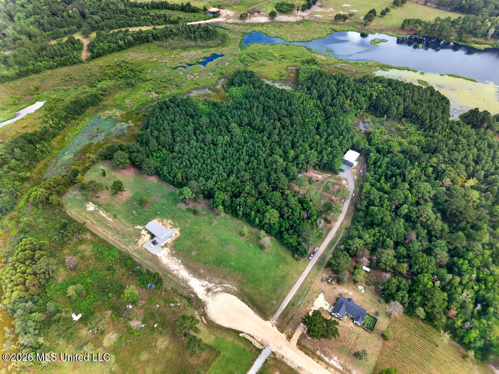 Nhn Boaz Place Property Photo 4