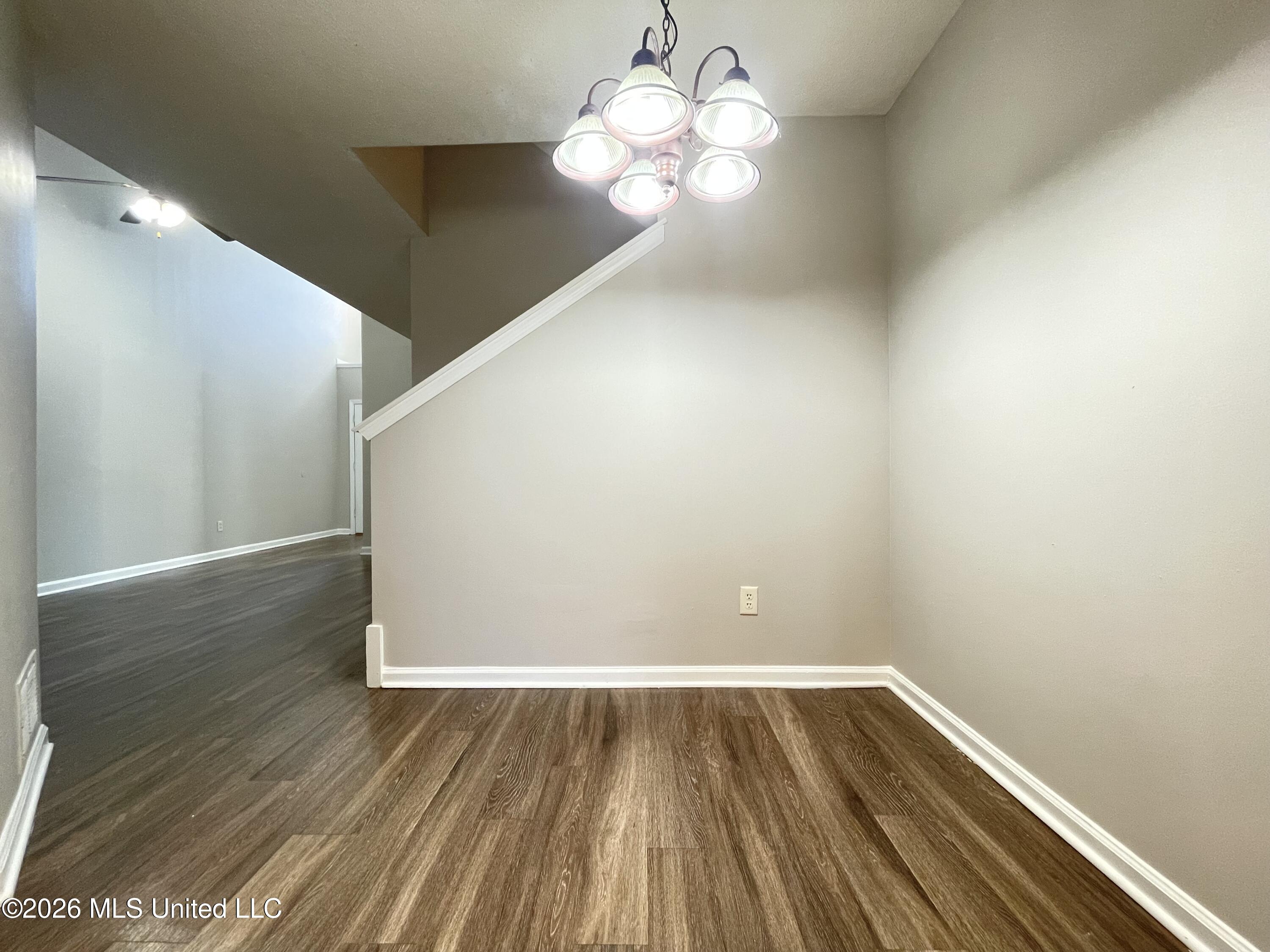 7226 Santa Fe Loop Property Photo 4