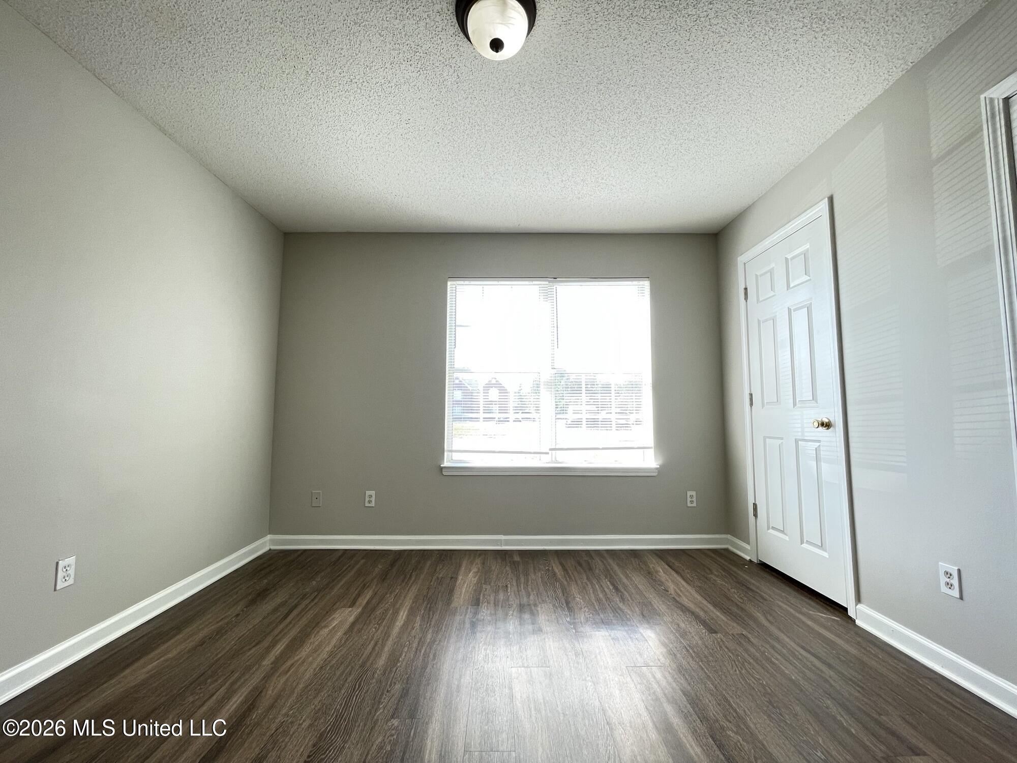 7226 Santa Fe Loop Property Photo 5