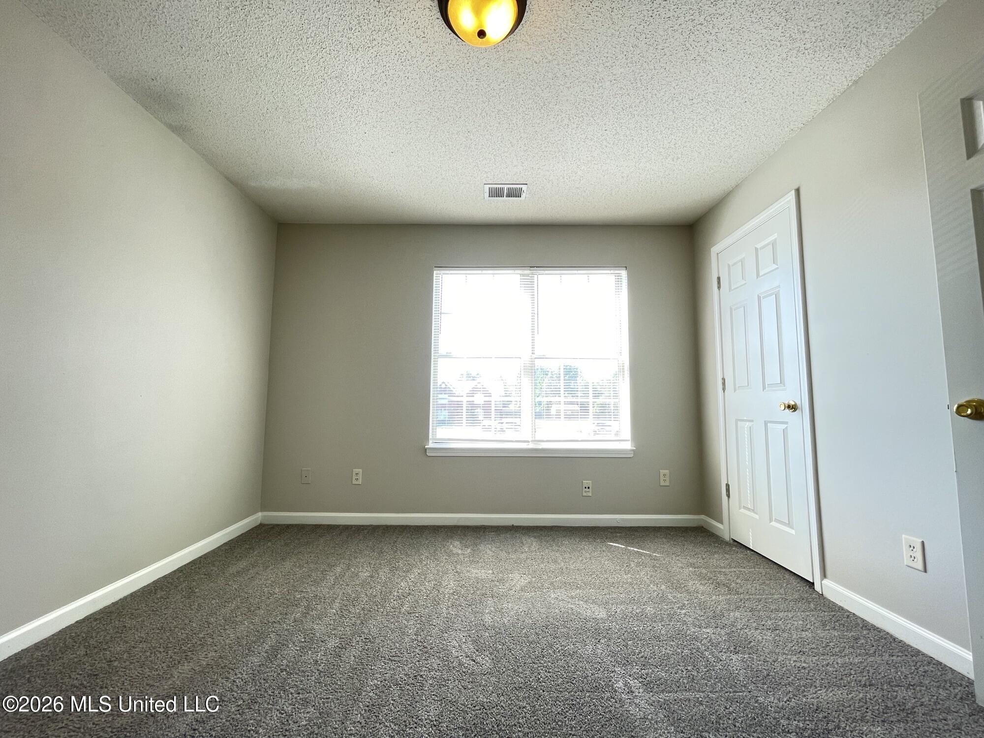 7226 Santa Fe Loop Property Photo 9