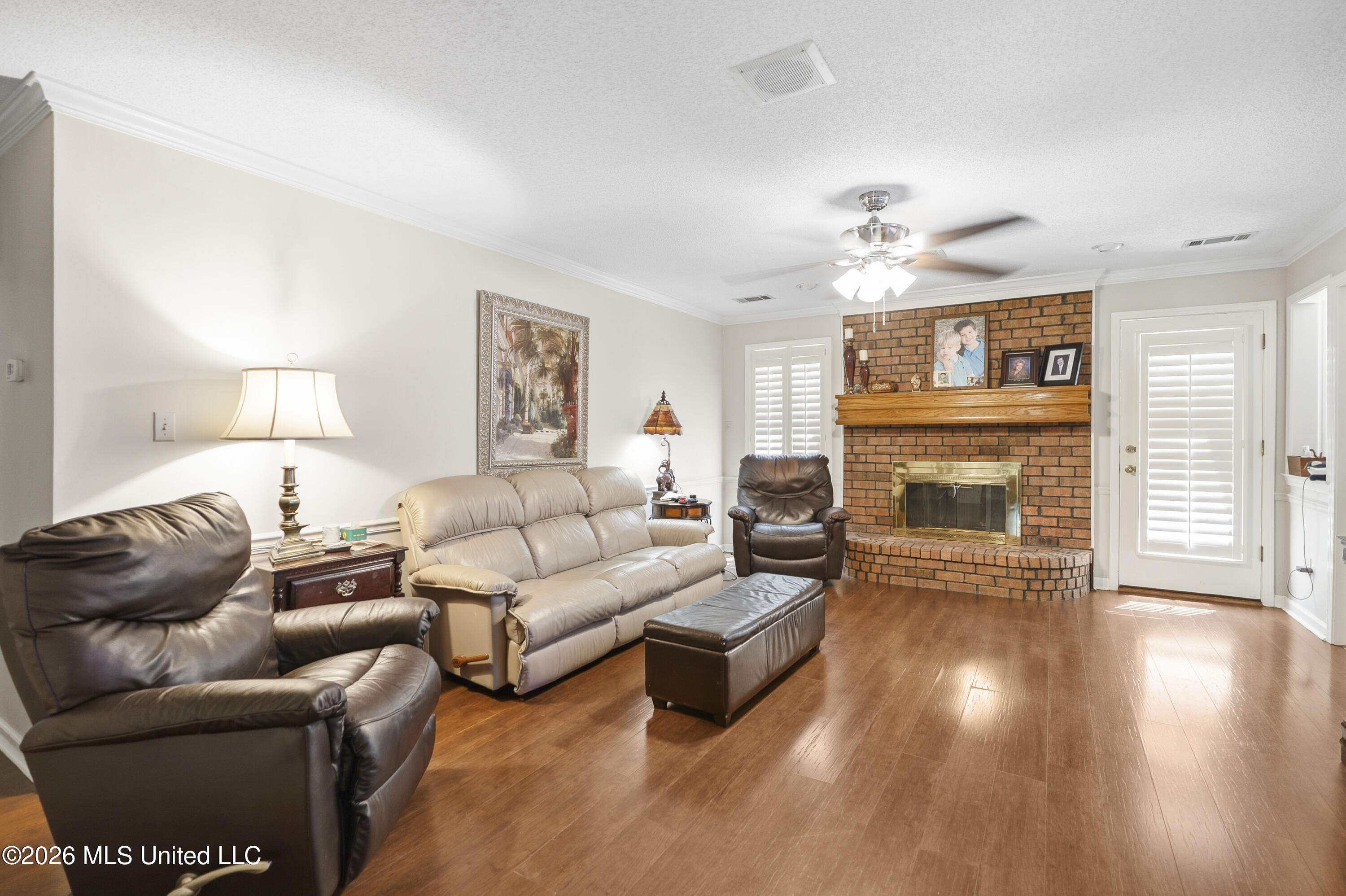 2075 Macintosh Drive Property Photo 4