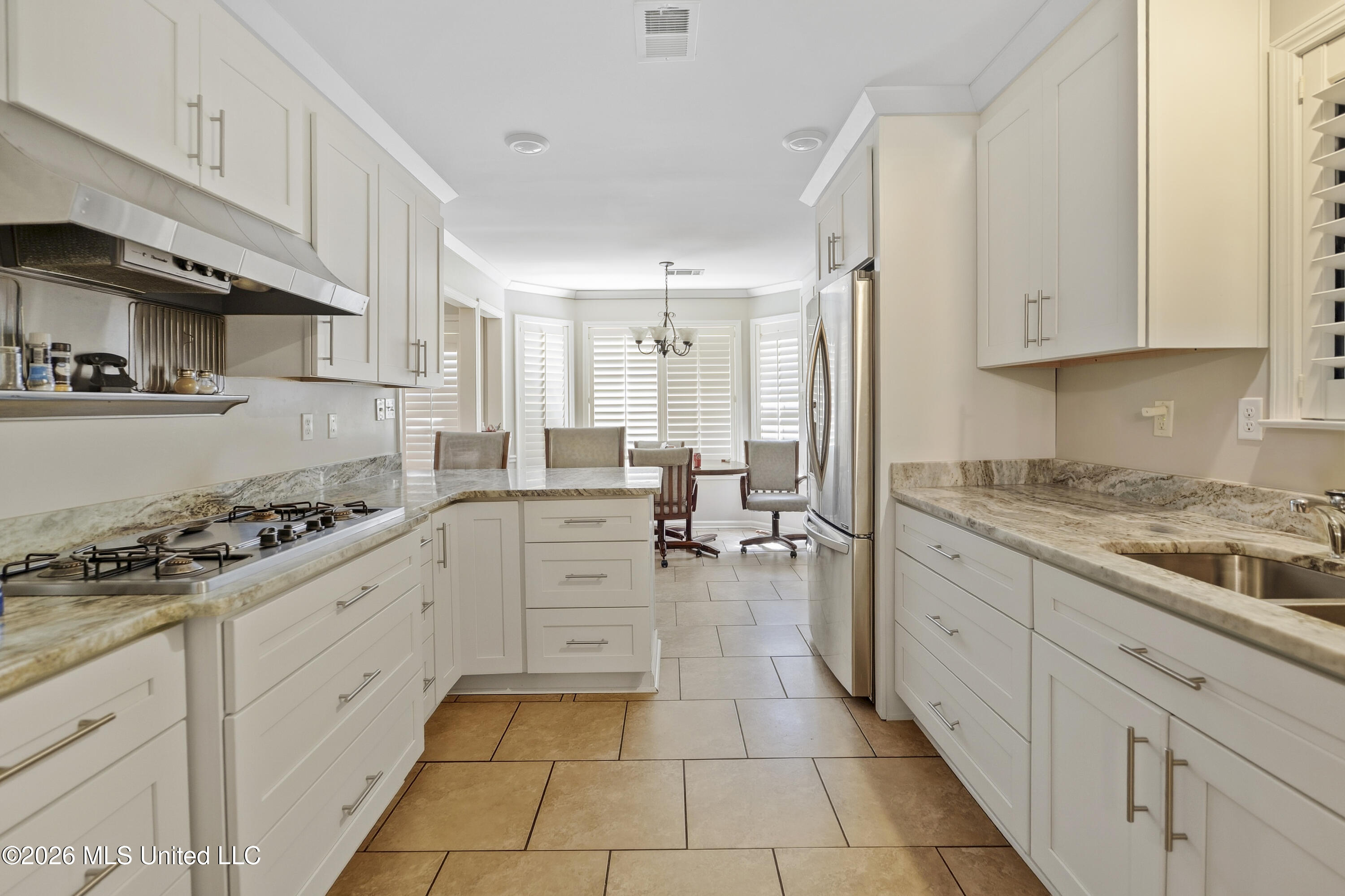 2075 Macintosh Drive Property Photo 6