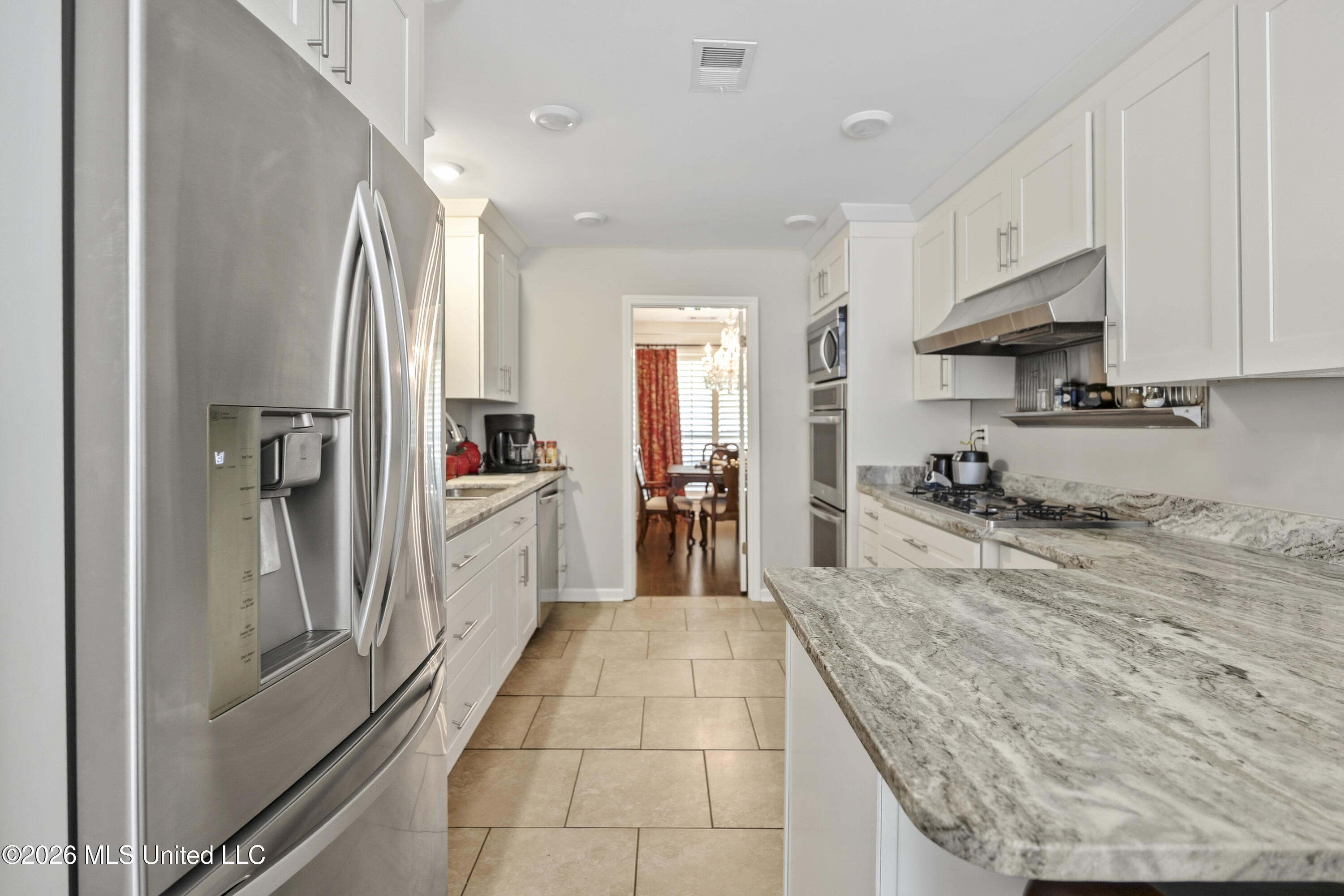 2075 Macintosh Drive Property Photo 8