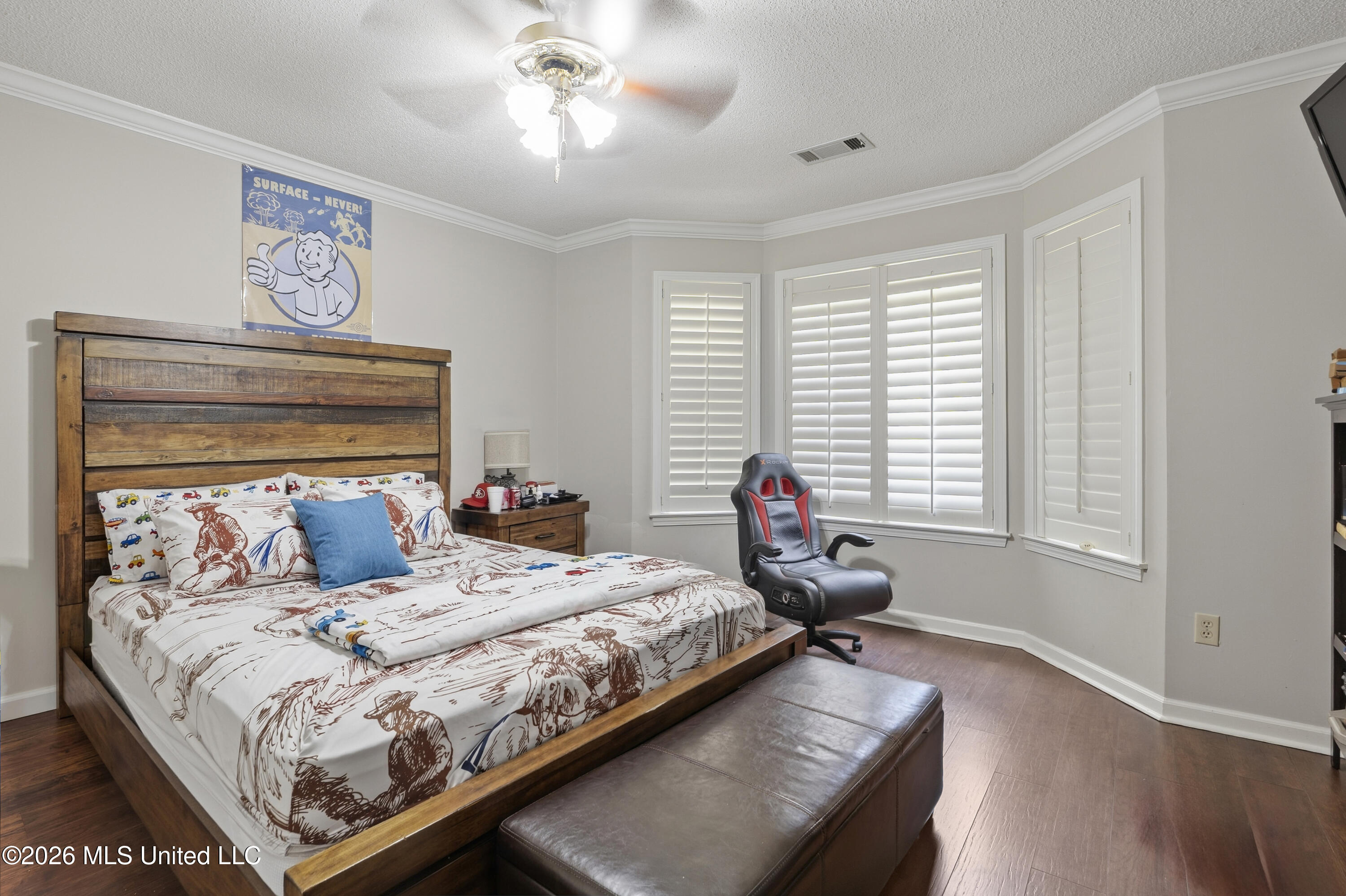2075 Macintosh Drive Property Photo 15