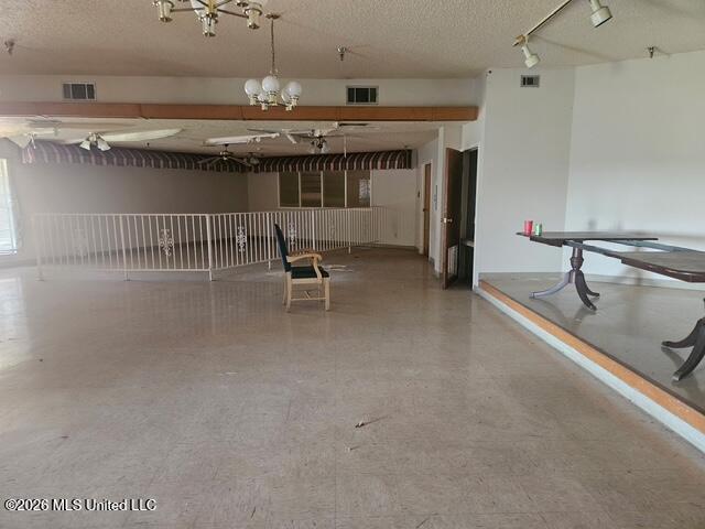 901 Verona Street Property Photo 4