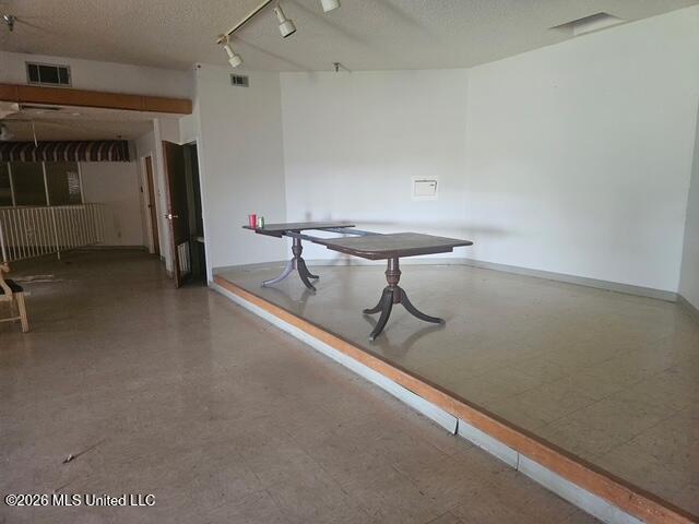901 Verona Street Property Photo 6