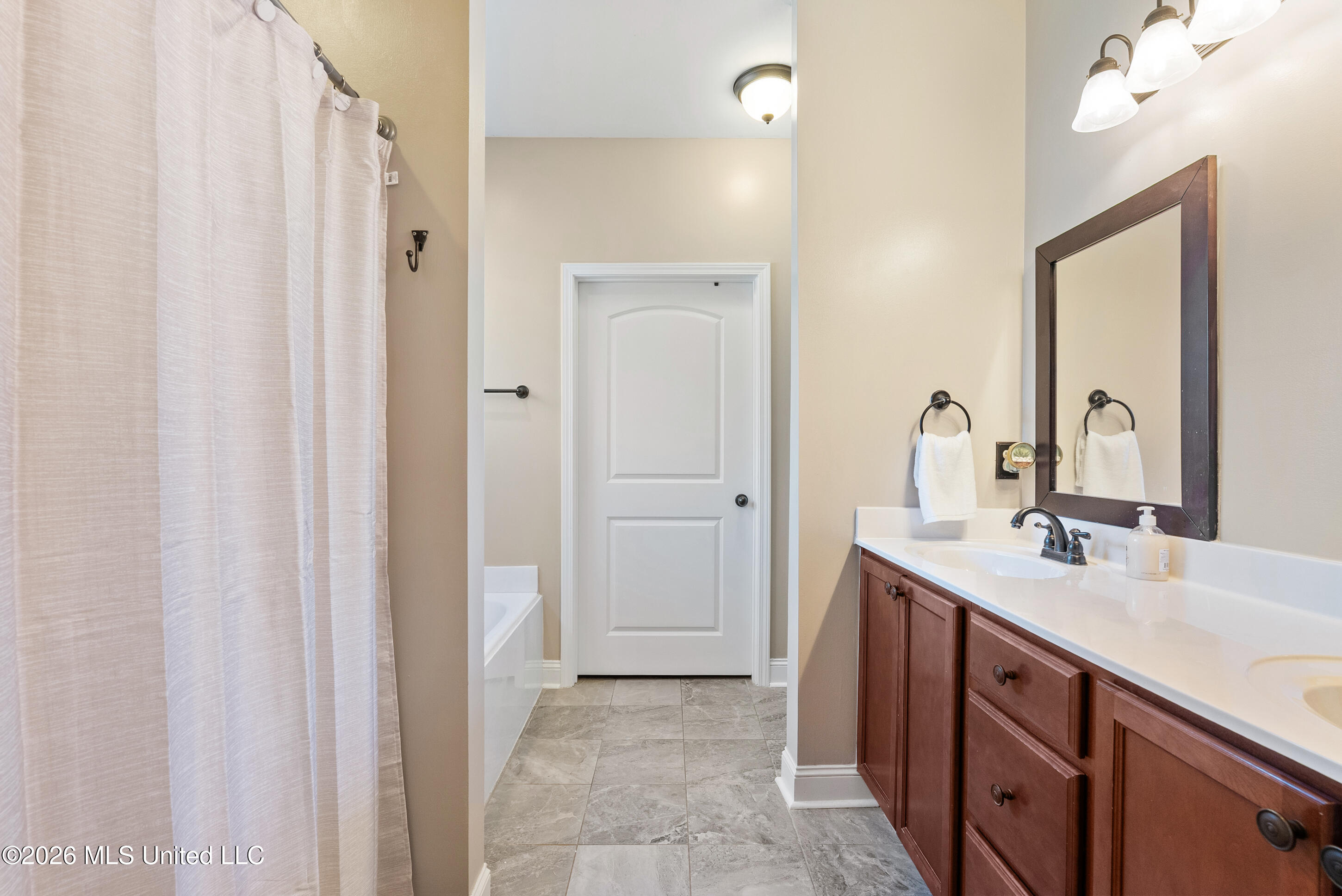 903 Falcon Street Property Photo 13
