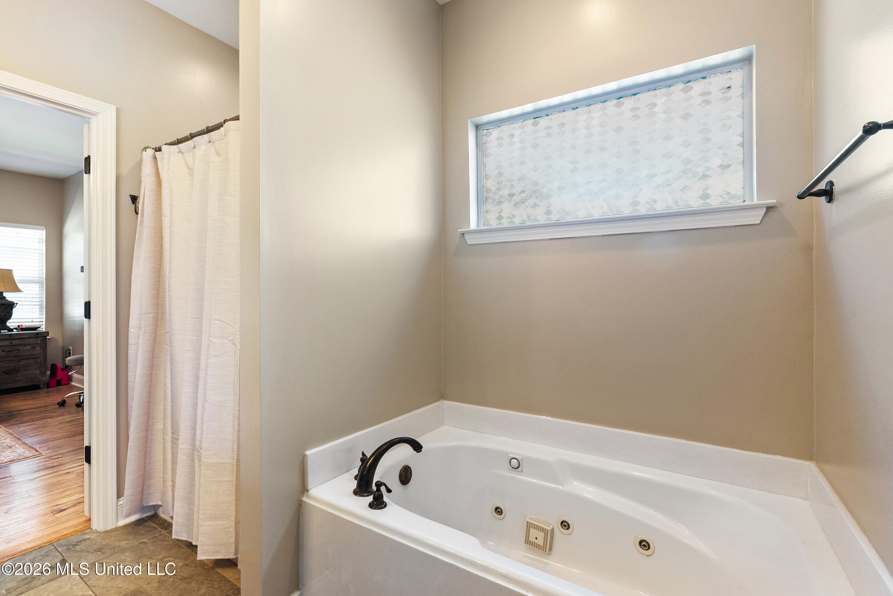 903 Falcon Street Property Photo 16