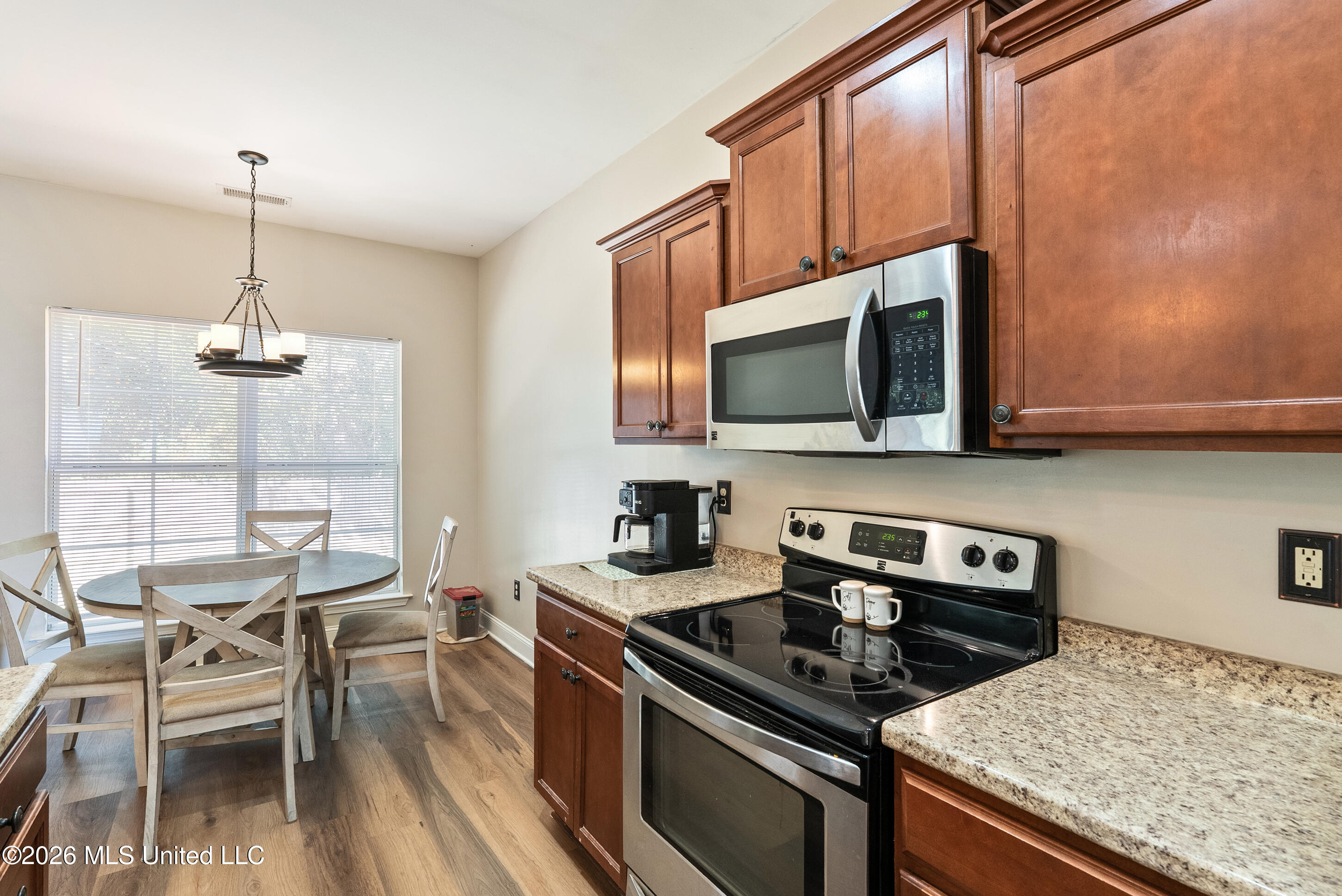 903 Falcon Street Property Photo 18