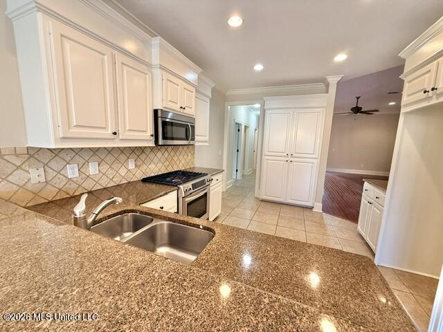605 Calistoga Drive Property Photo 13