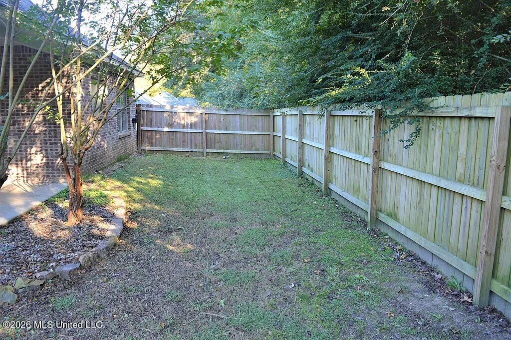 124 Fox Run Drive Property Photo 5