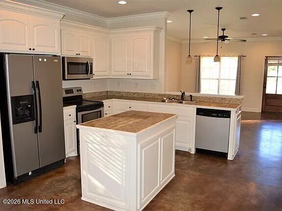 124 Fox Run Drive Property Photo 6