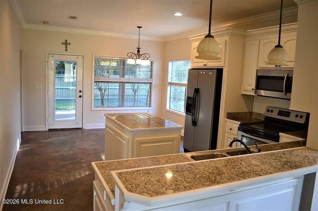 124 Fox Run Drive Property Photo 8
