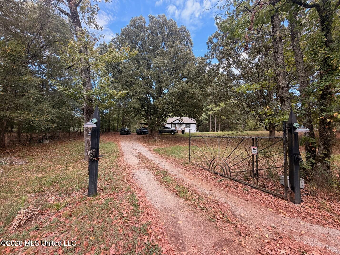 196 Lenzi Road Property Photo 2