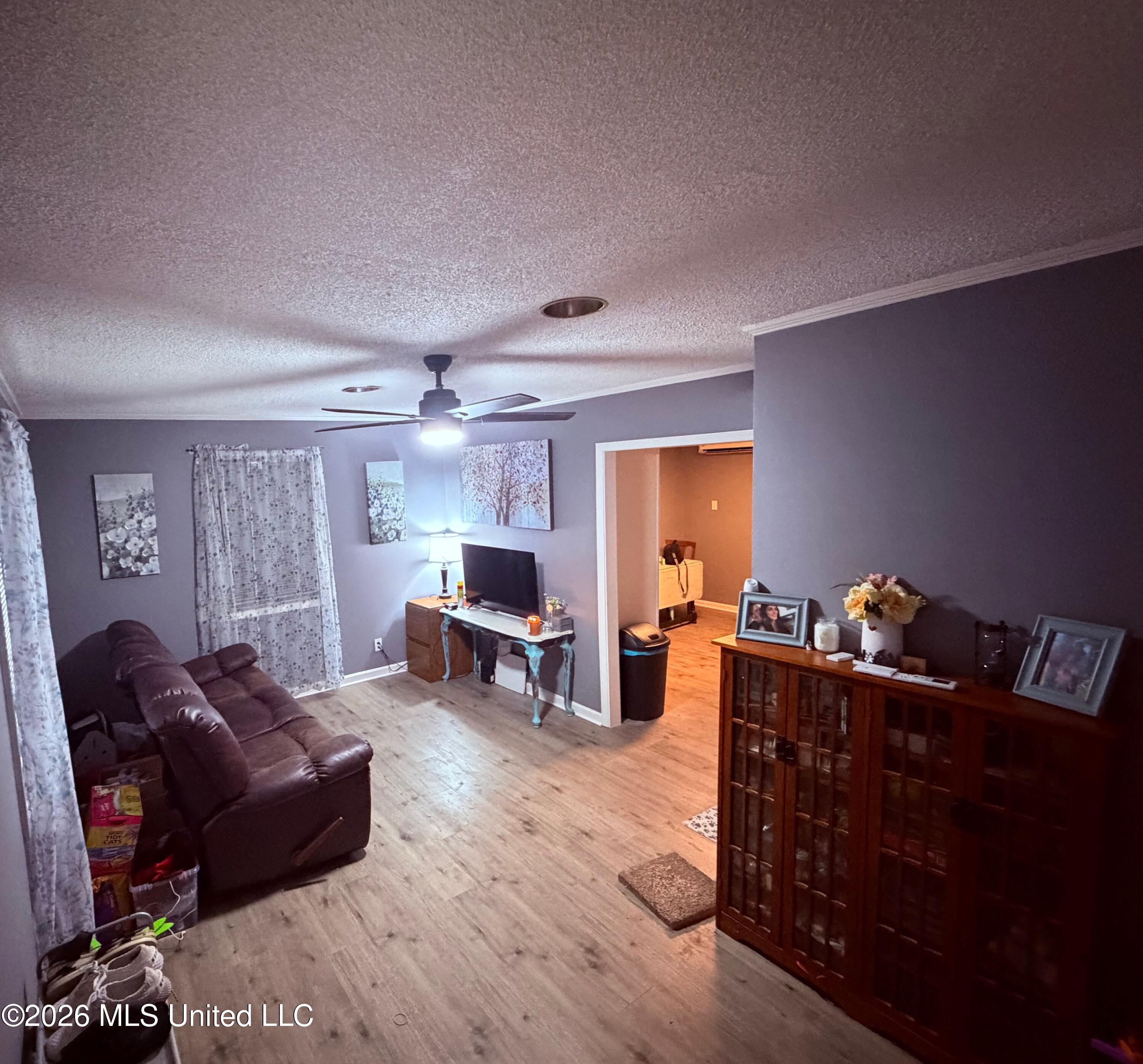 196 Lenzi Road Property Photo 6