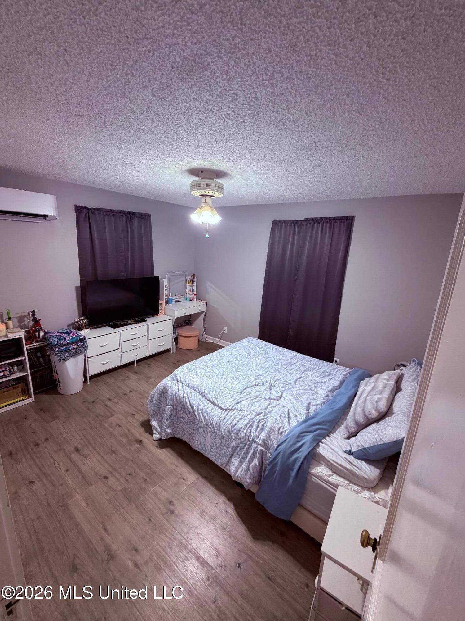 196 Lenzi Road Property Photo 7
