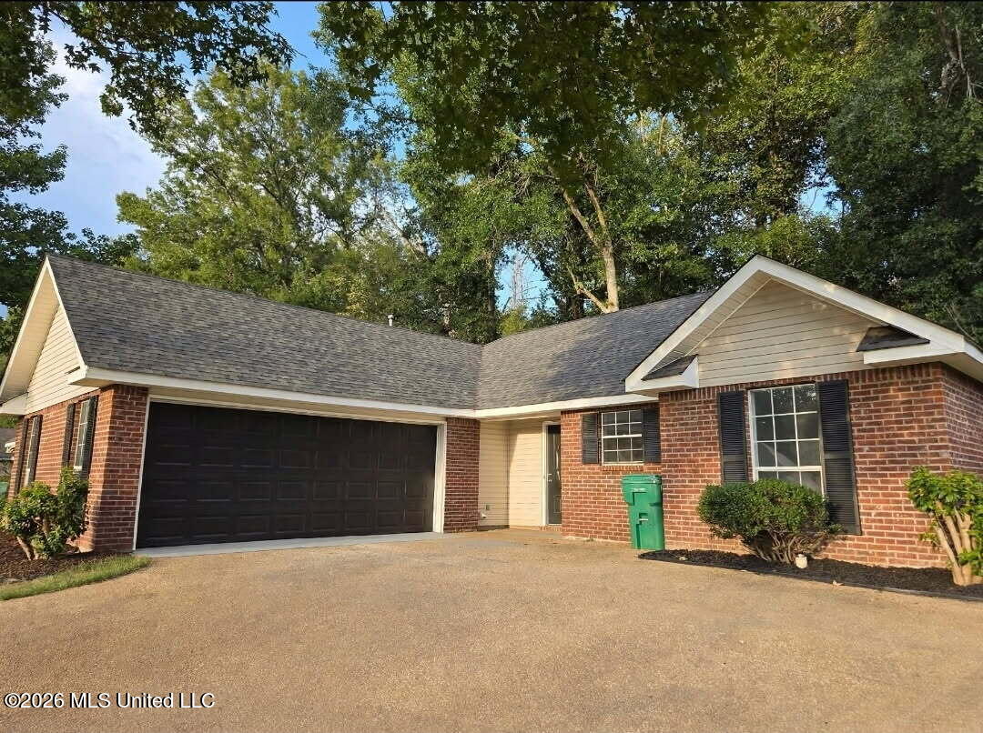 326 Willow Bay Drive Property Photo 1