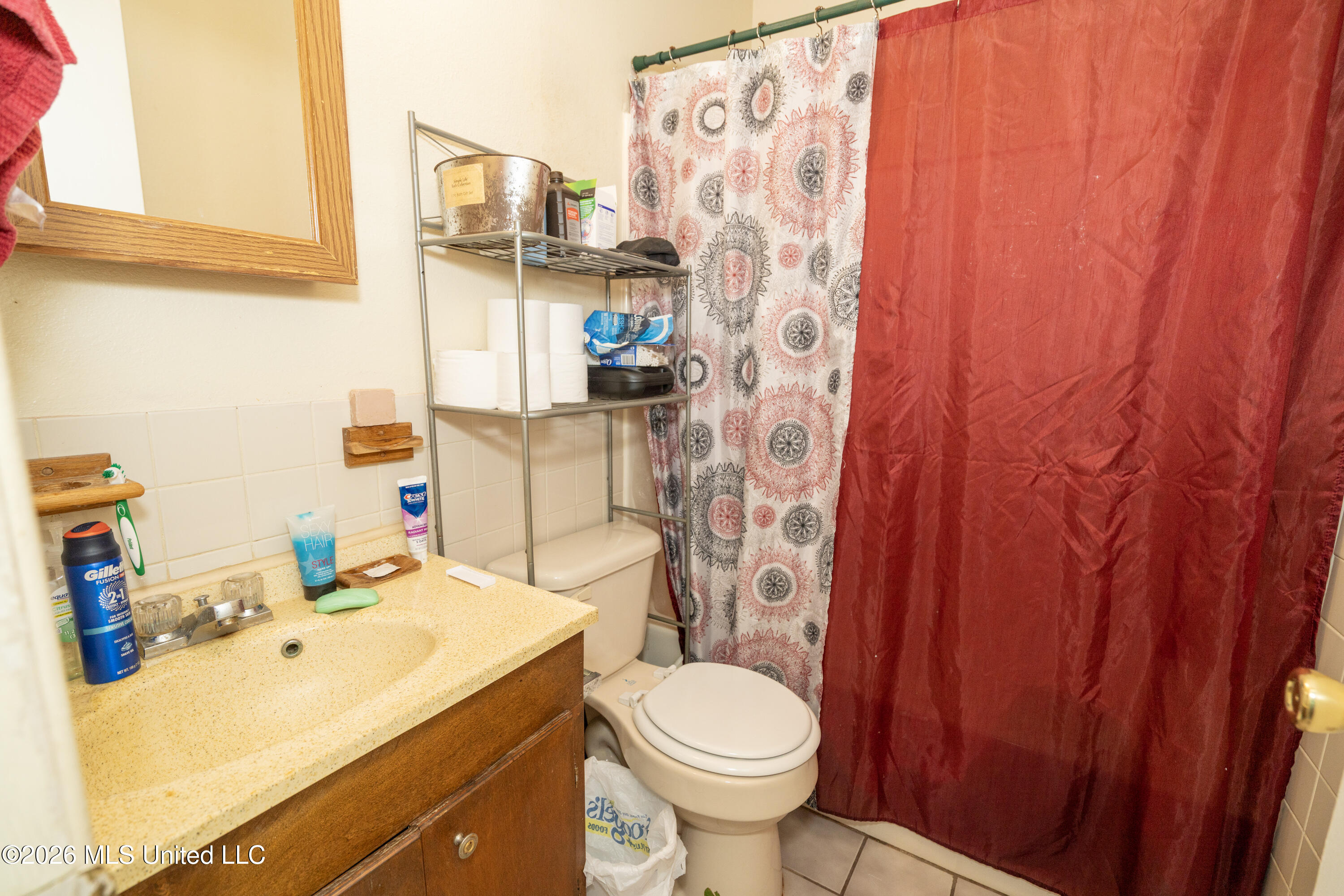 211 Mccaughan Avenue Property Photo 6