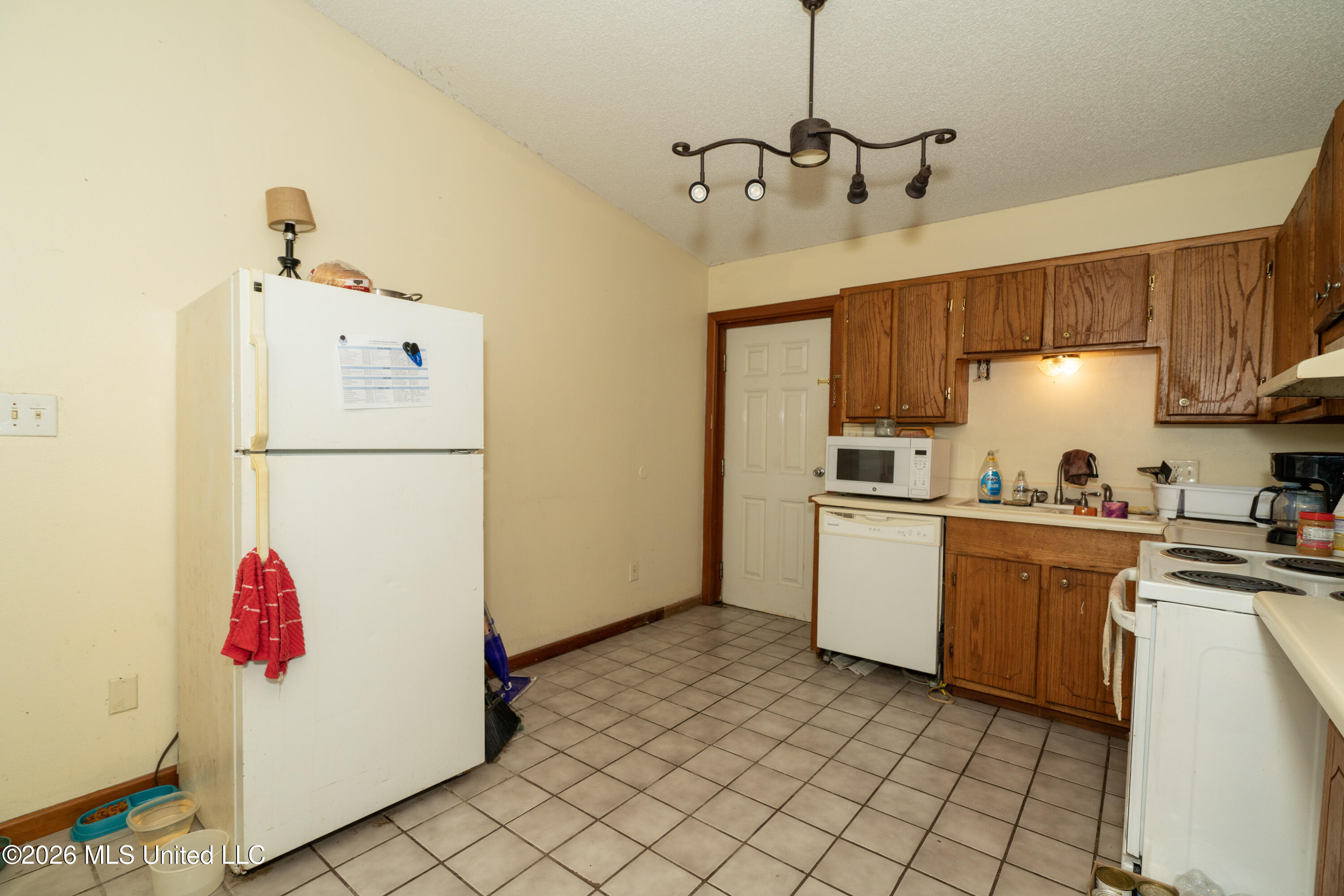 211 Mccaughan Avenue Property Photo 10