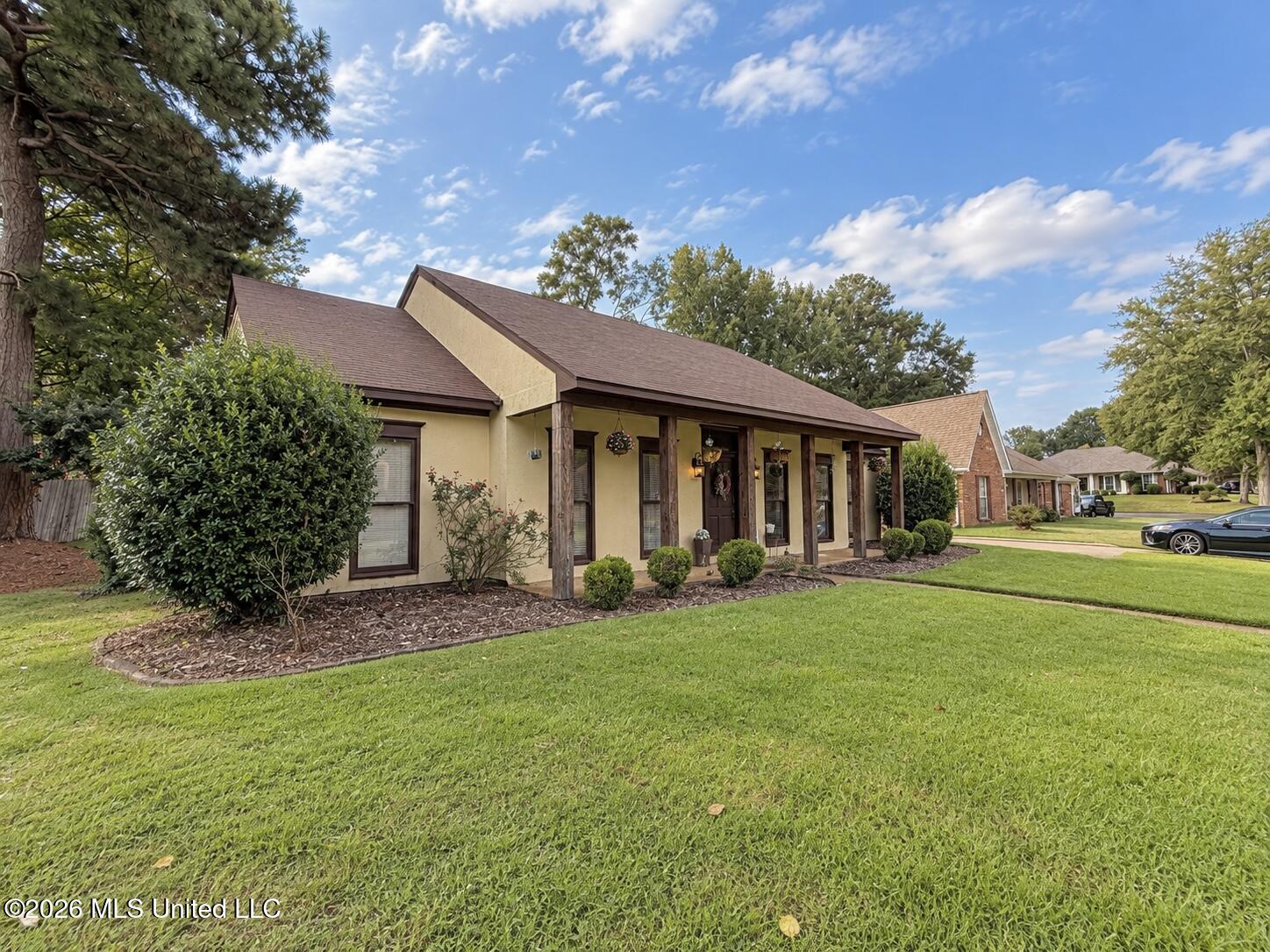 108 Honeysuckle Lane Property Photo 5