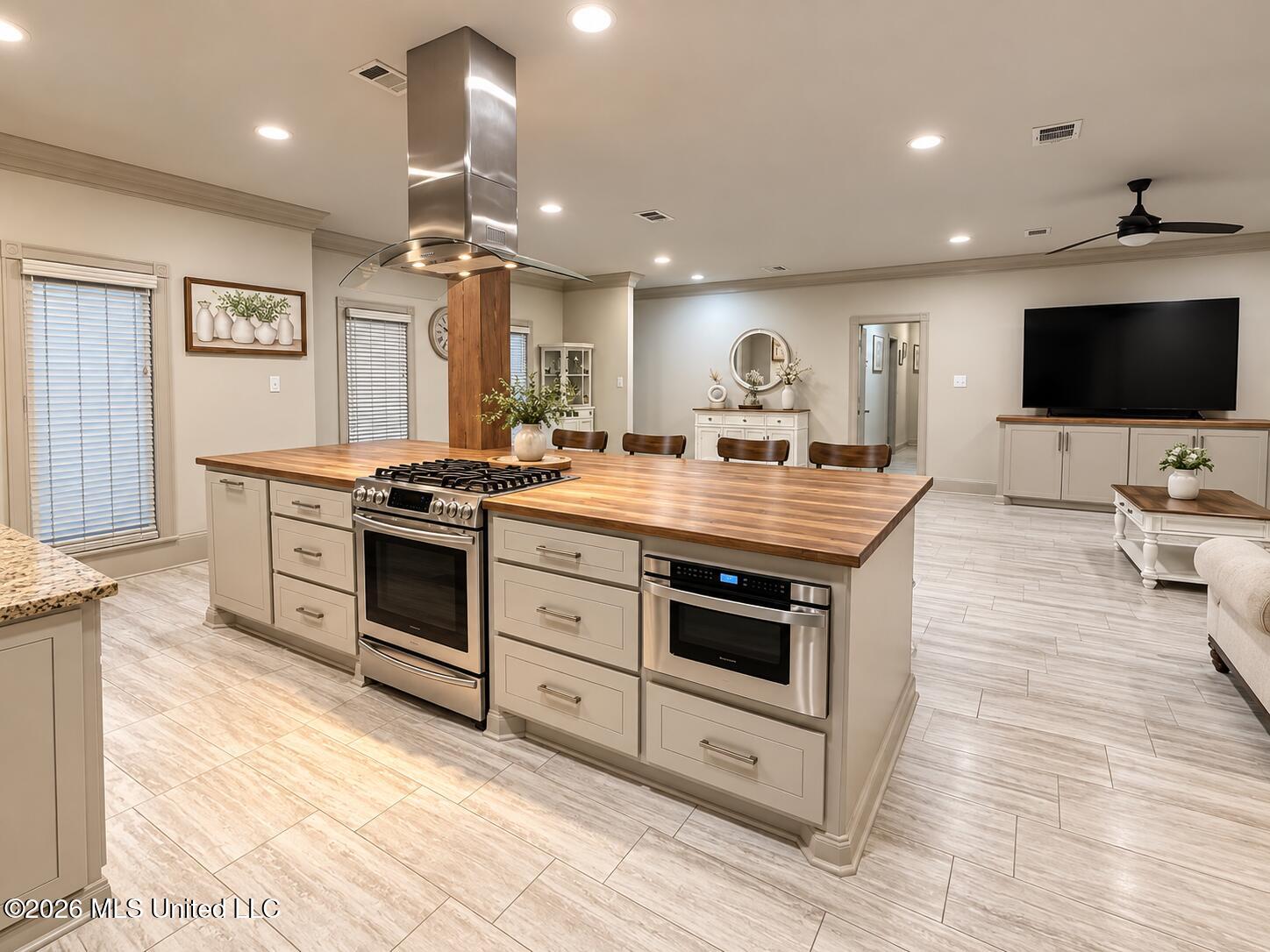 108 Honeysuckle Lane Property Photo 12
