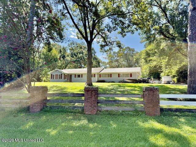 103 S Hurricane Road Property Photo 3