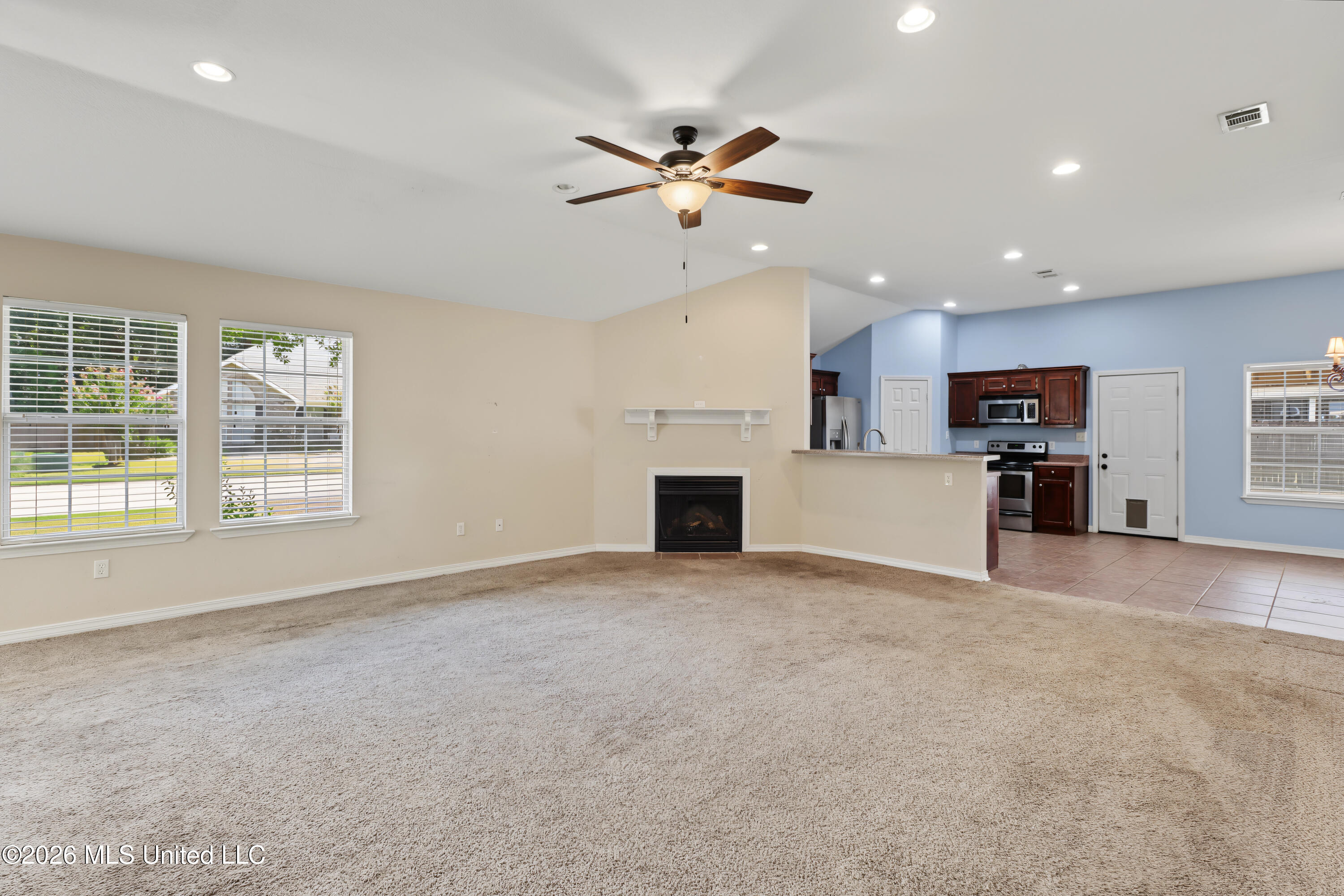 107 Ivy Cove Property Photo 4