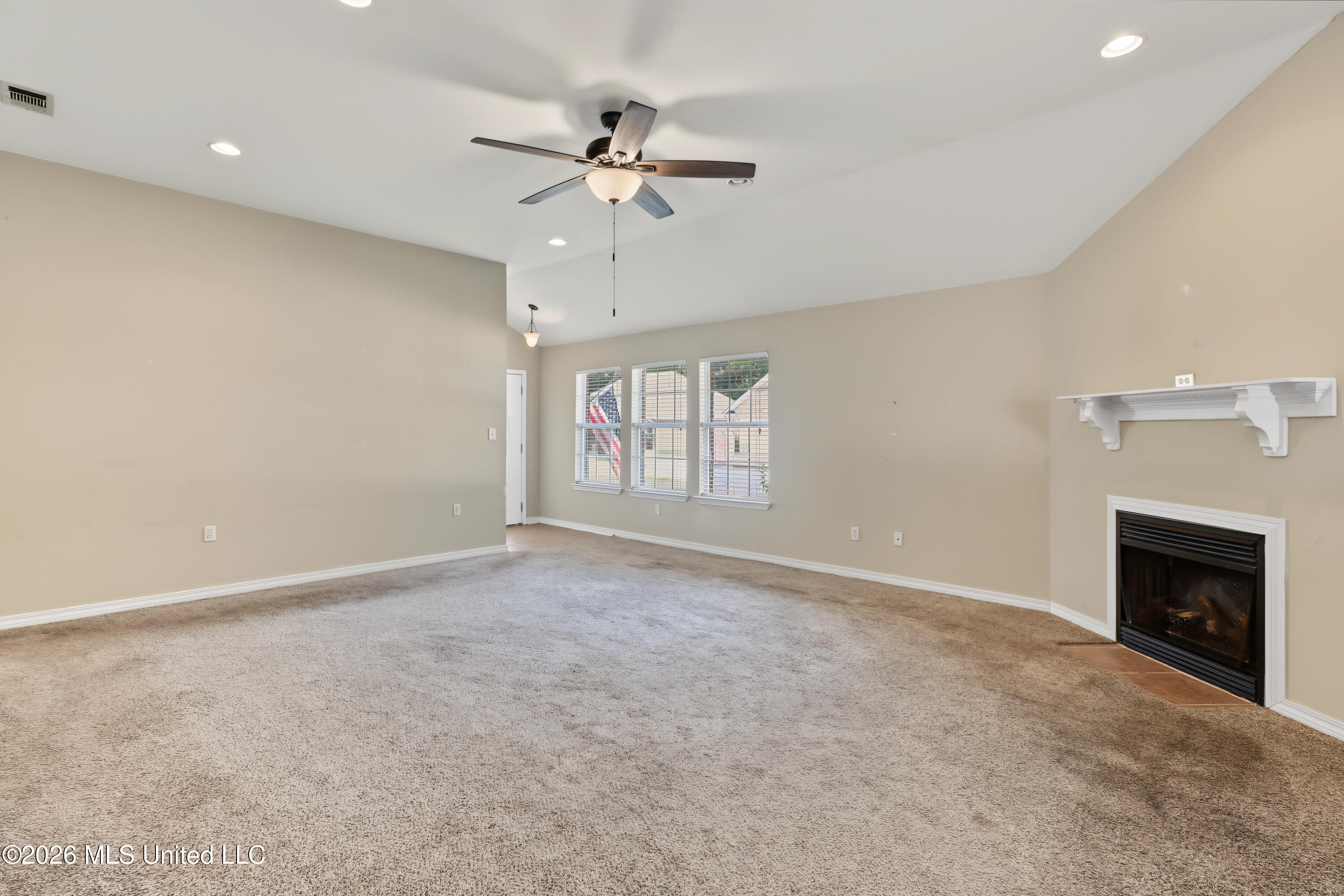 107 Ivy Cove Property Photo 5