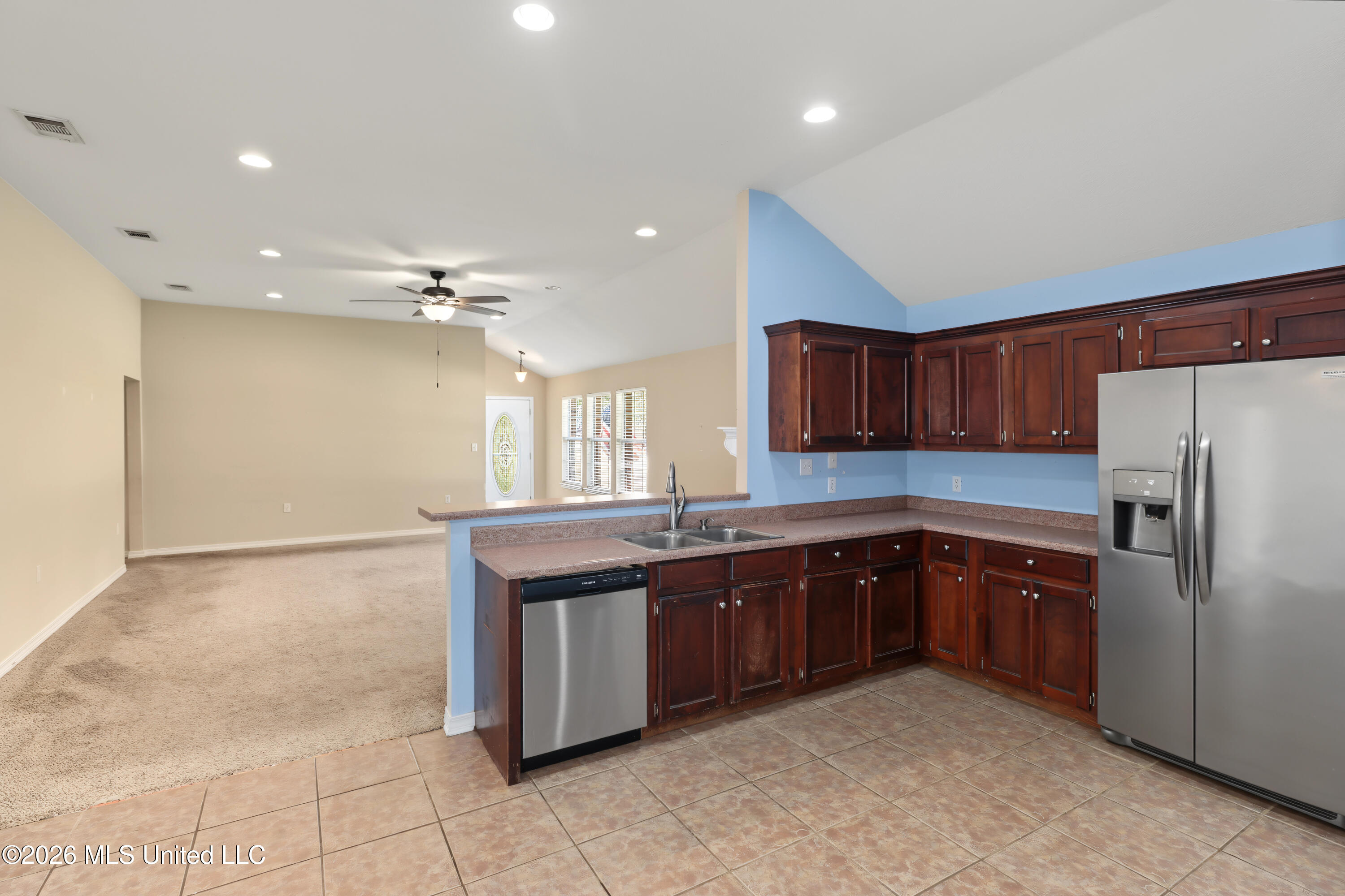107 Ivy Cove Property Photo 8