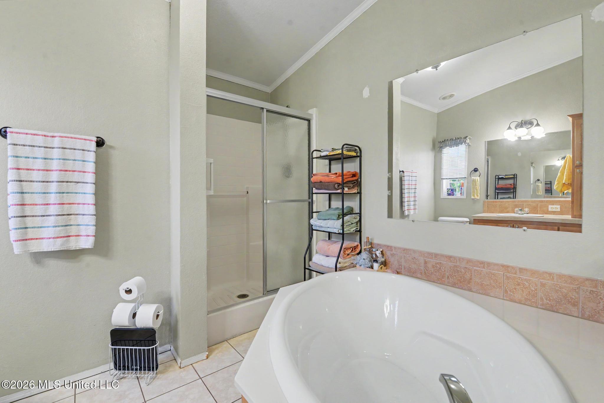 242 Woodman Avenue Property Photo 14